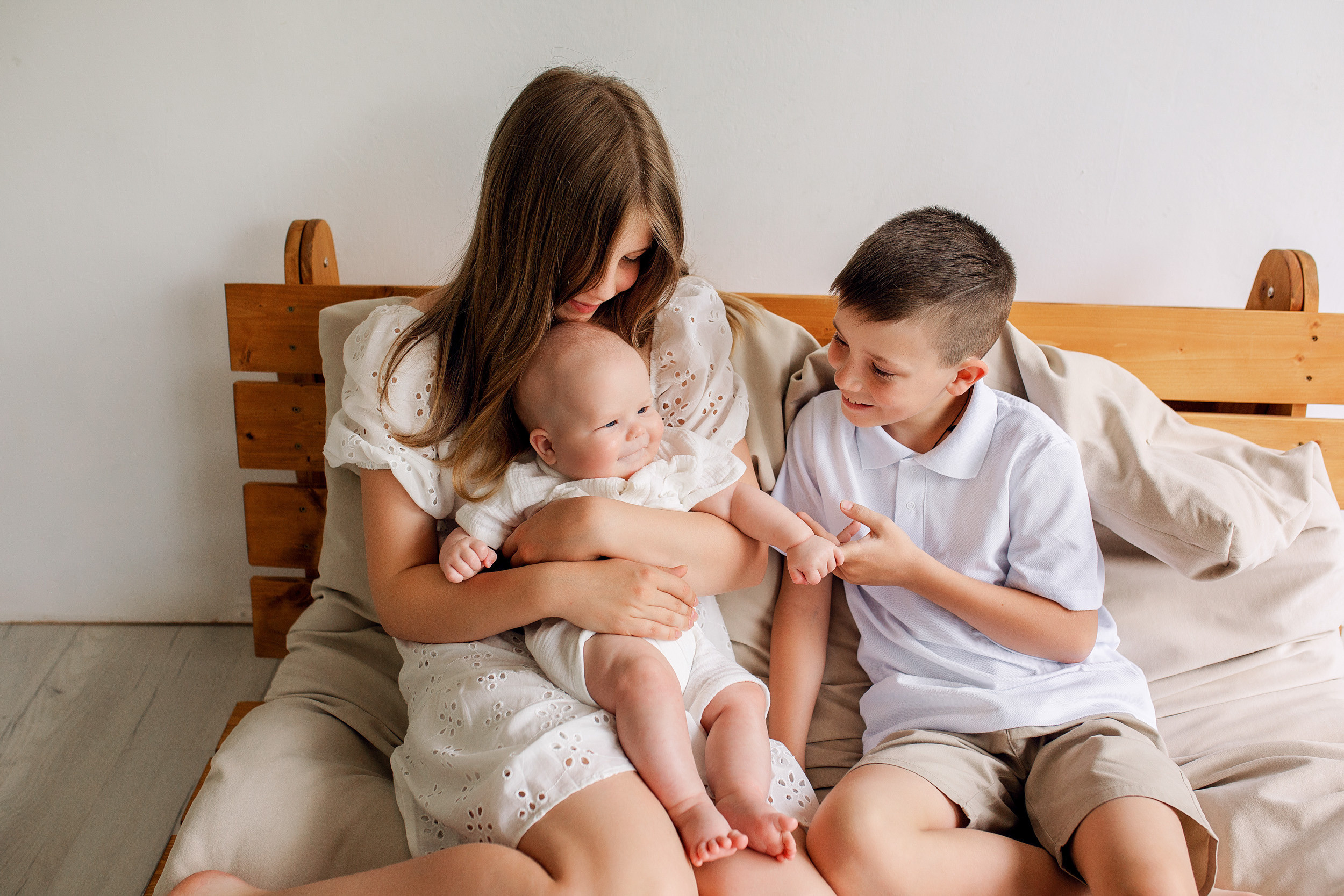 МЛАДЕНЦЫ СЕМЬЯ студия. Фотограф новорожденных Оксана Полевская