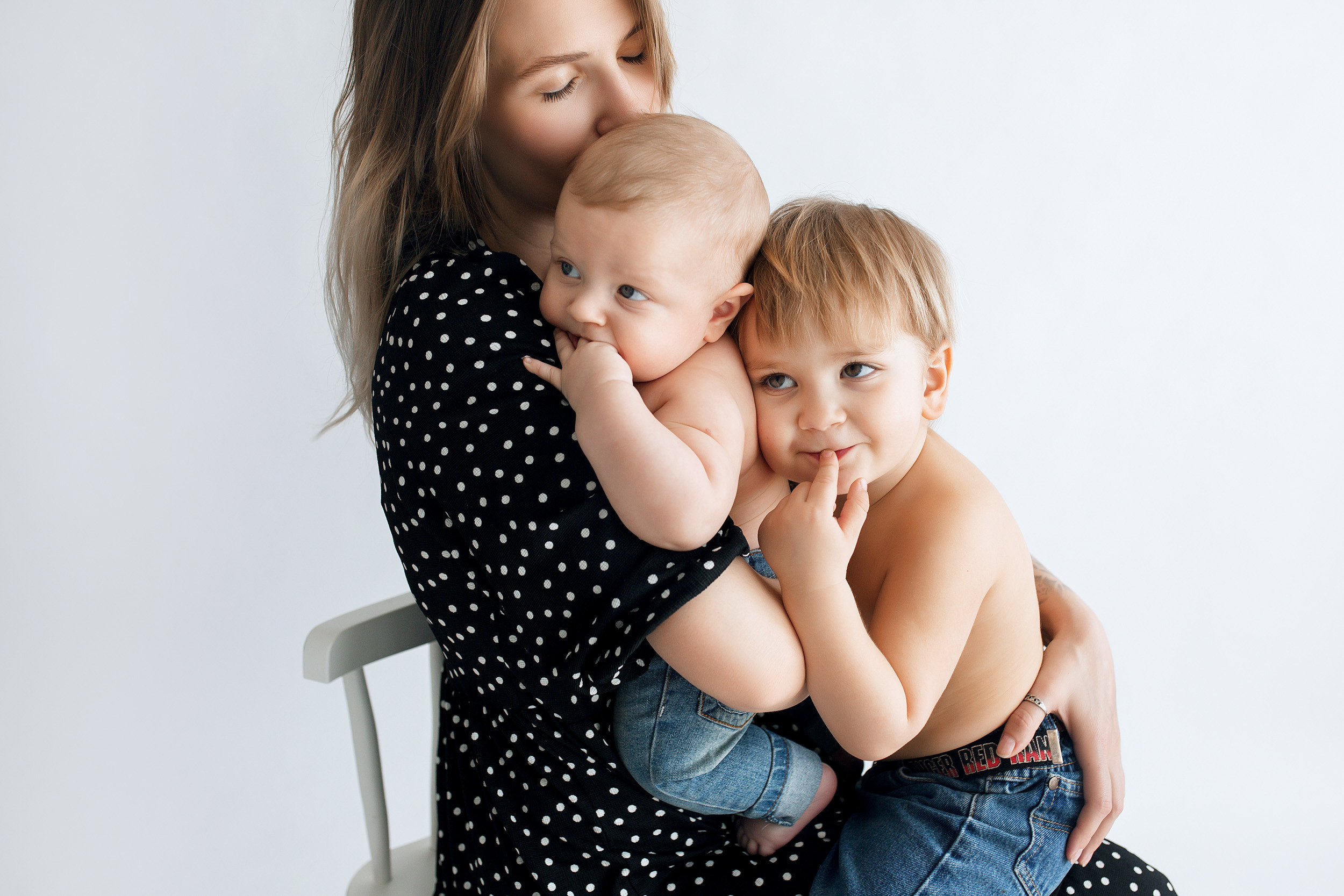 НИЛ и ЛЕОН. Фотограф новорожденных Оксана Полевская