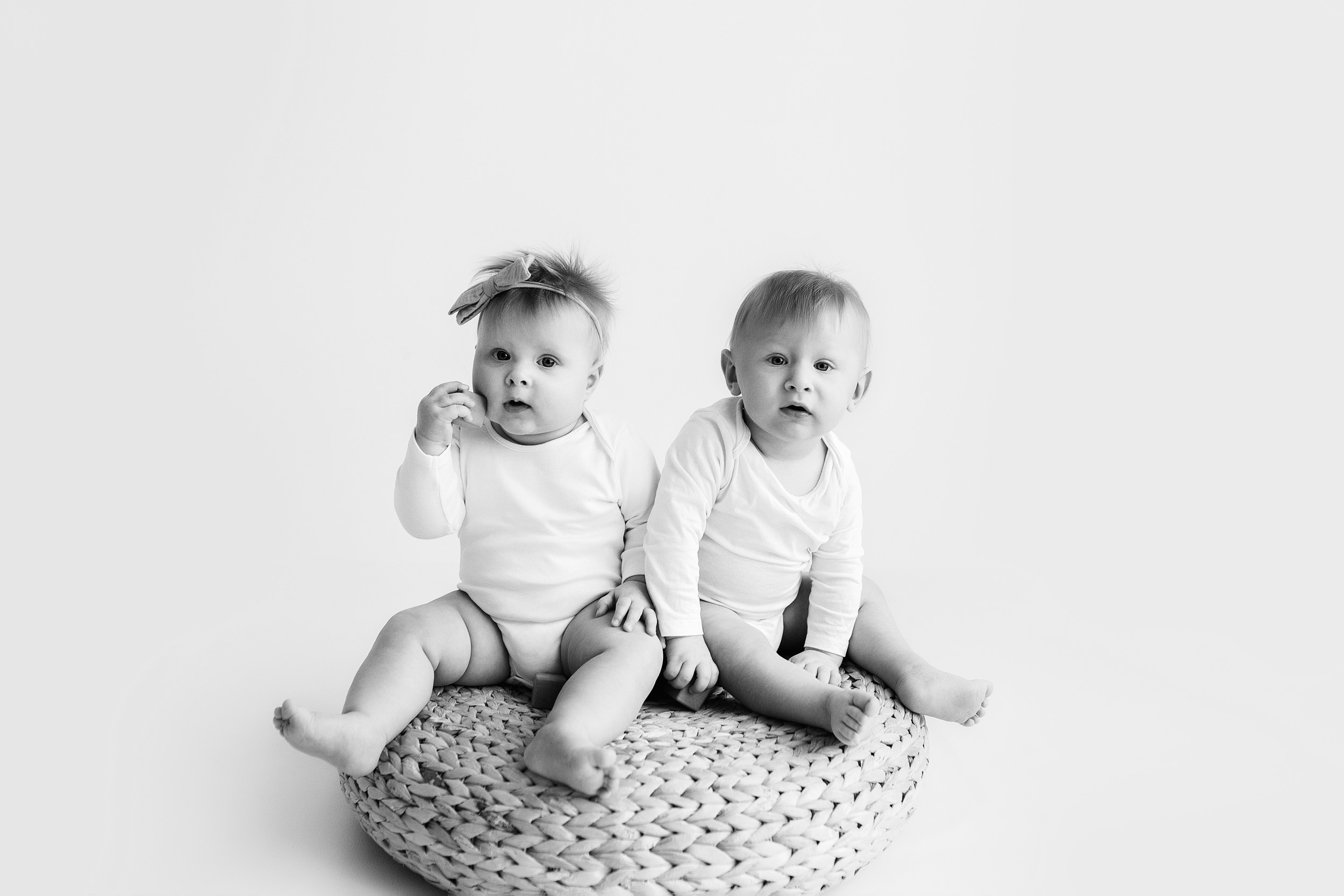 ЕВА и ВАНЯ. Фотограф новорожденных Оксана Полевская