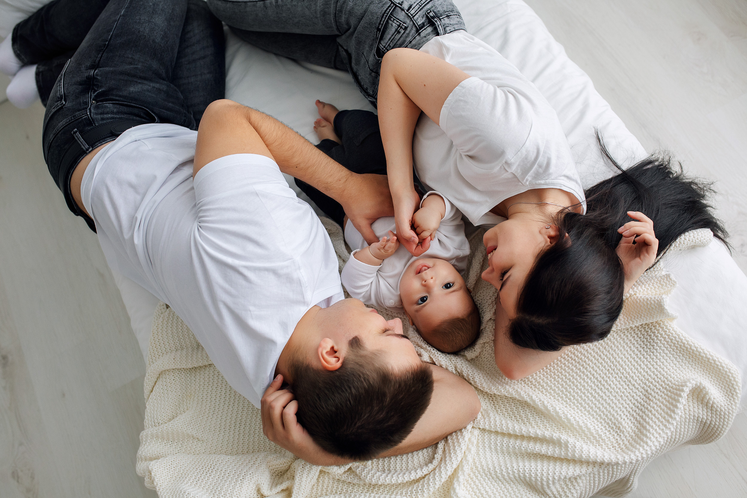 МЛАДЕНЦЫ СЕМЬЯ студия. Фотограф новорожденных Оксана Полевская