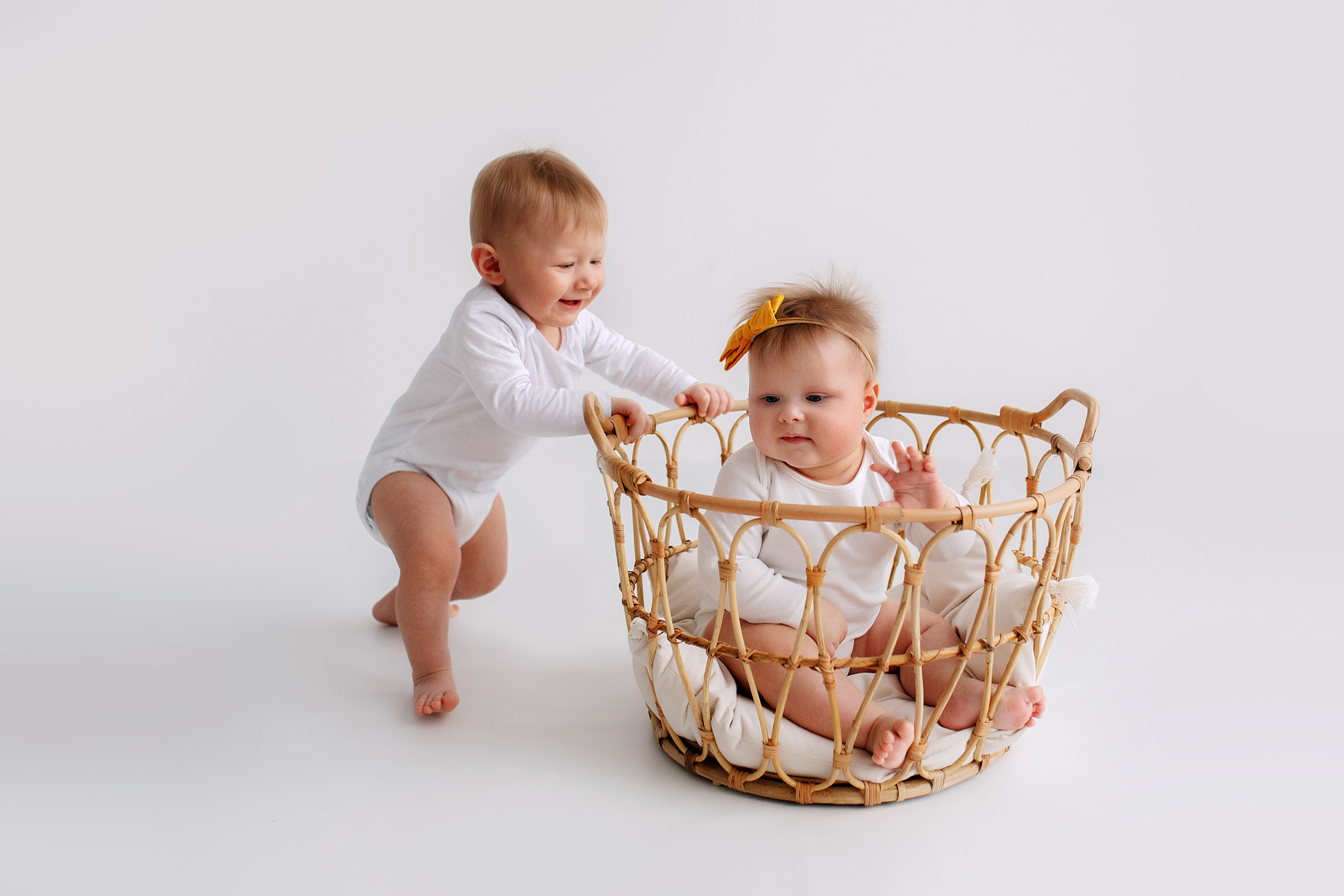 ЕВА и ВАНЯ. Фотограф новорожденных Оксана Полевская