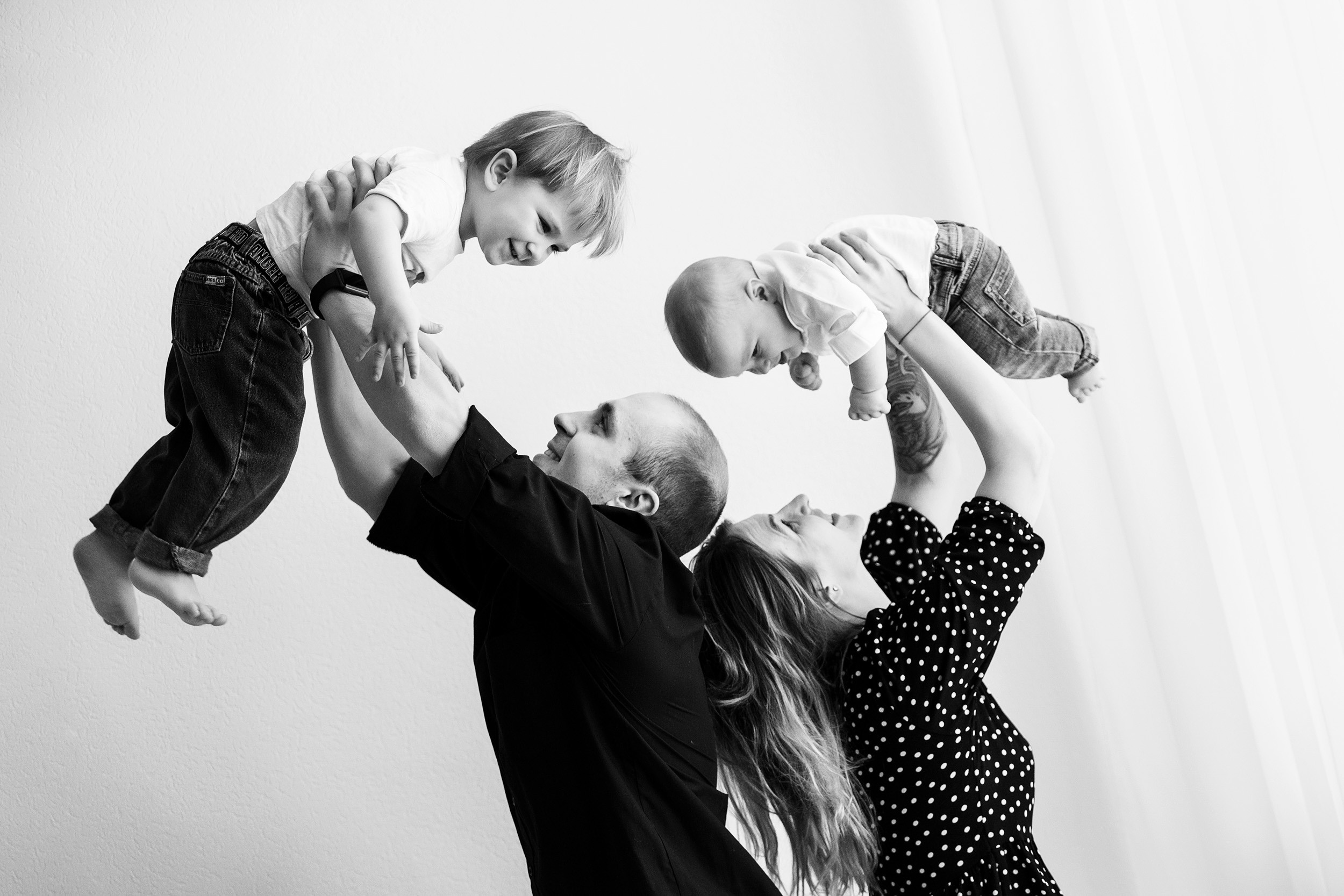 НИЛ и ЛЕОН. Фотограф новорожденных Оксана Полевская