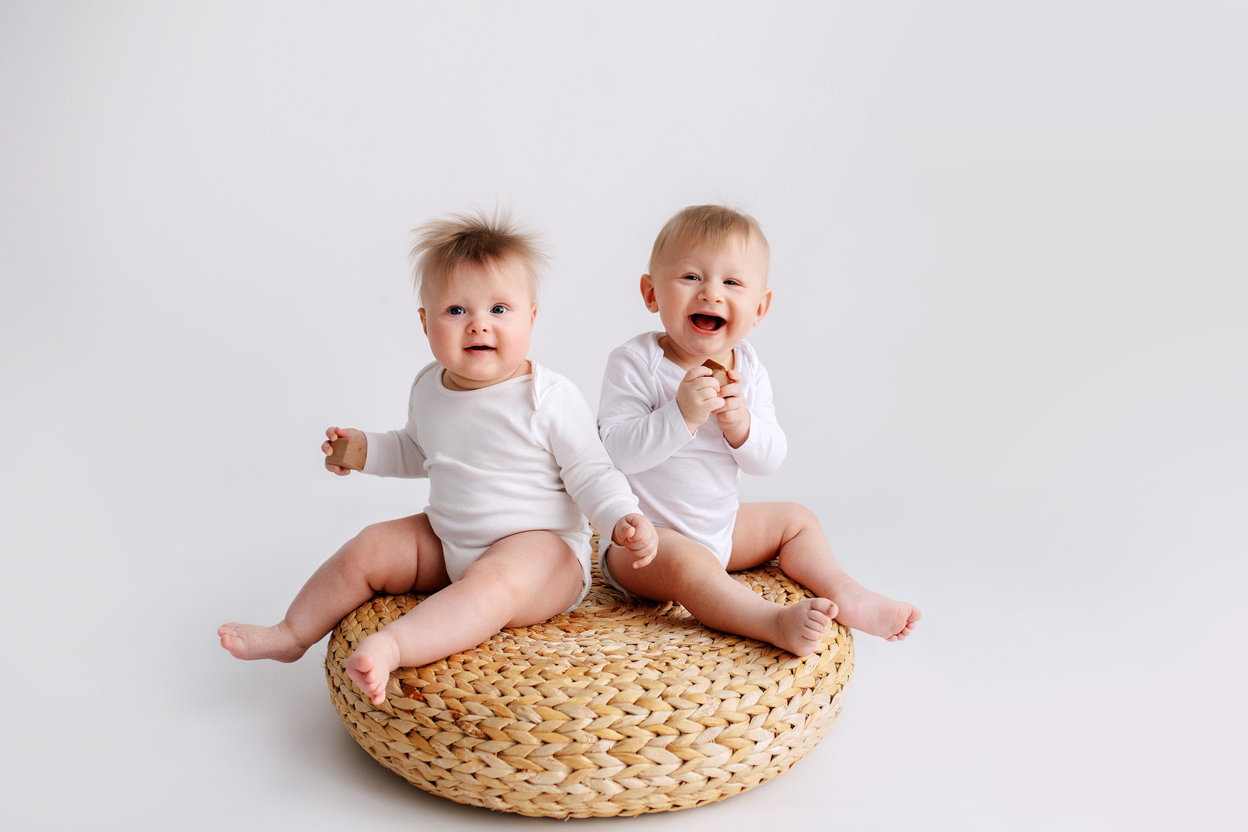 ЕВА и ВАНЯ. Фотограф новорожденных Оксана Полевская