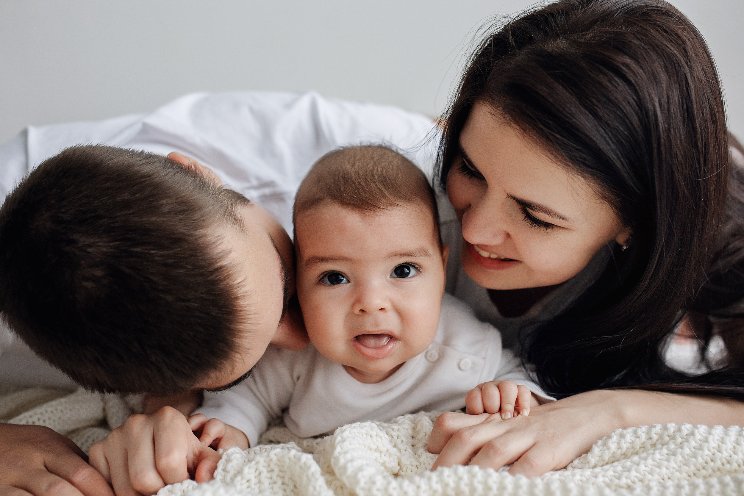 МЛАДЕНЦЫ СЕМЬЯ студия. Фотограф новорожденных Оксана Полевская