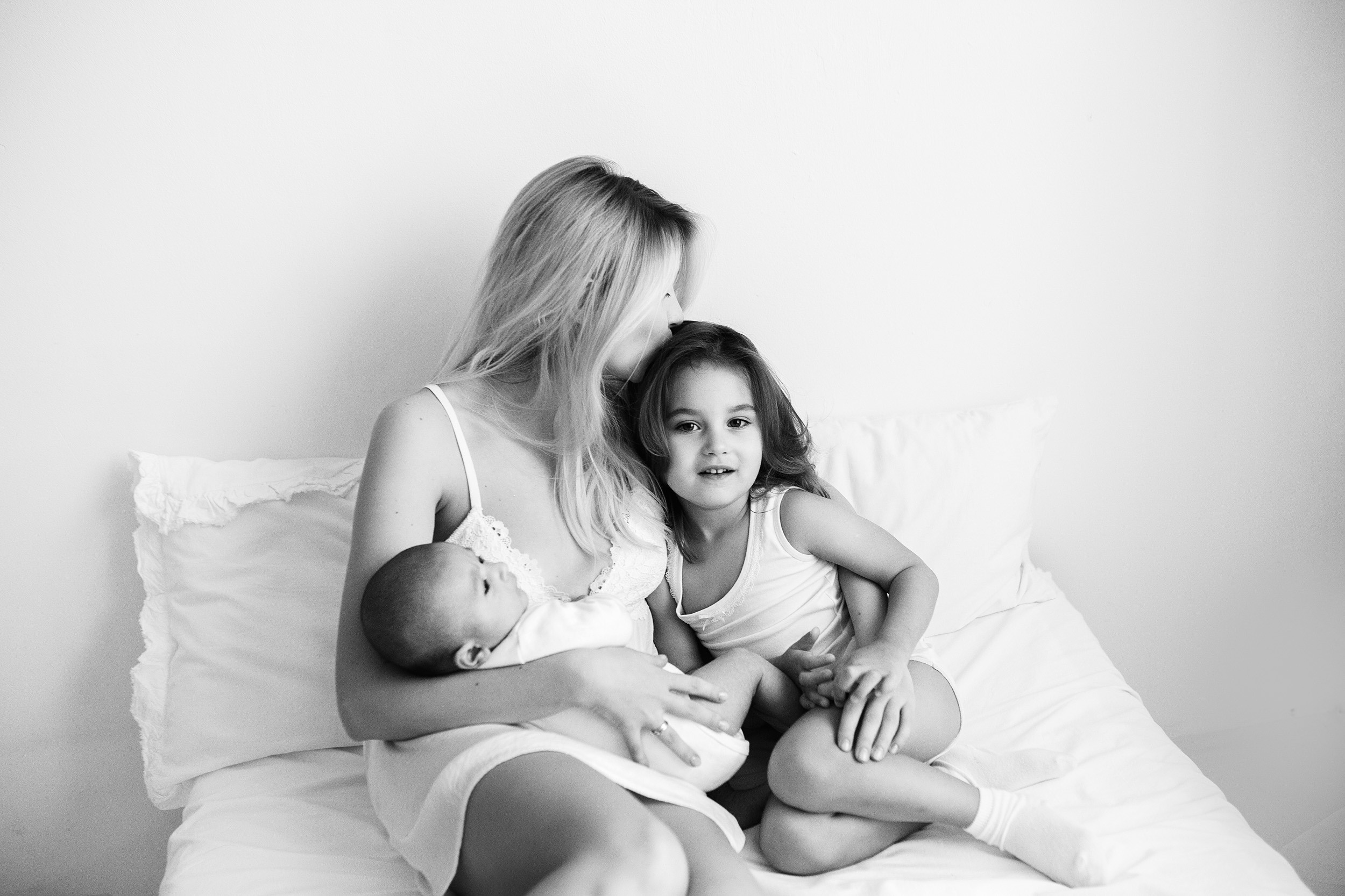 НЬЮБОРН LIFE студия. Фотограф новорожденных Оксана Полевская