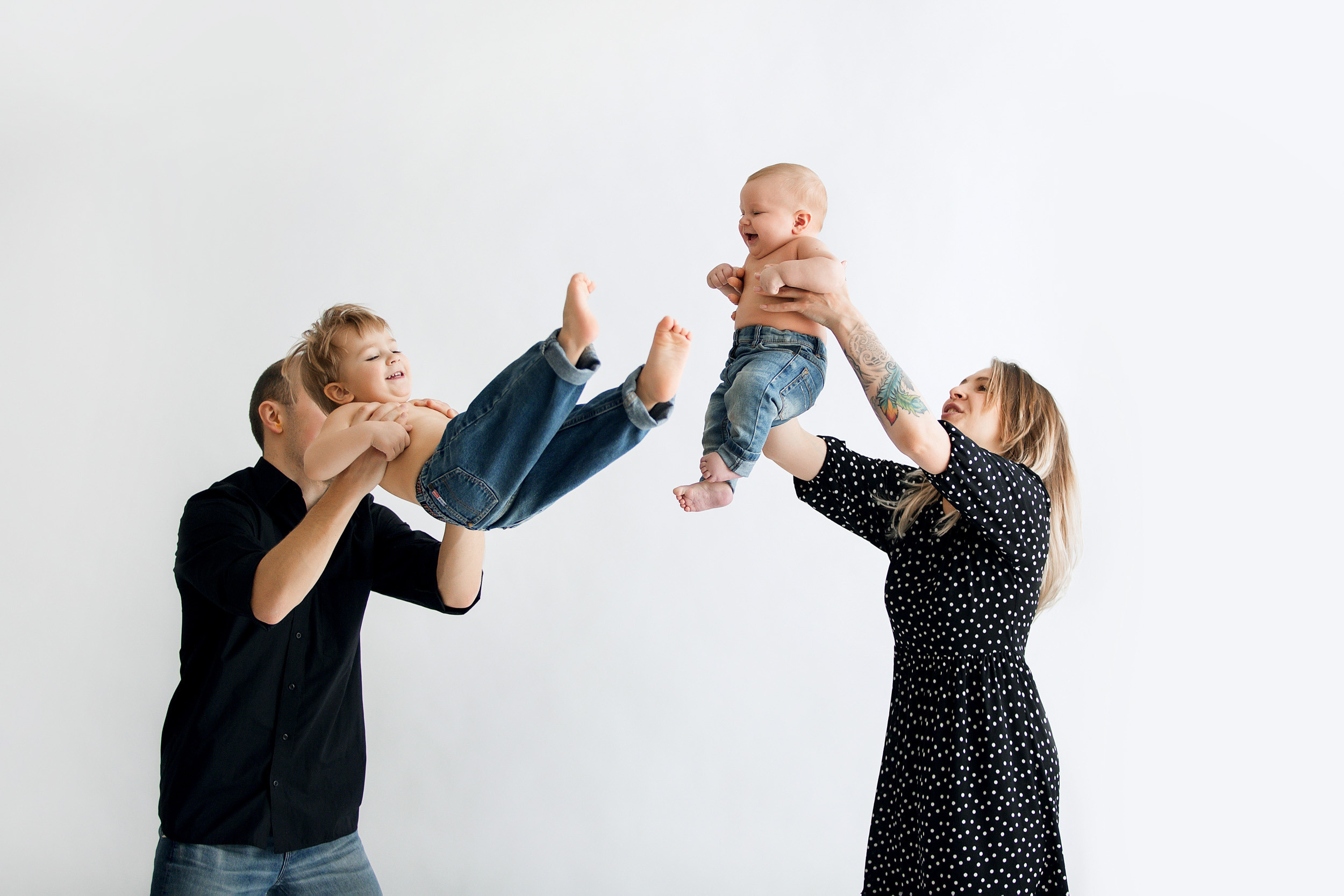 НИЛ и ЛЕОН. Фотограф новорожденных Оксана Полевская