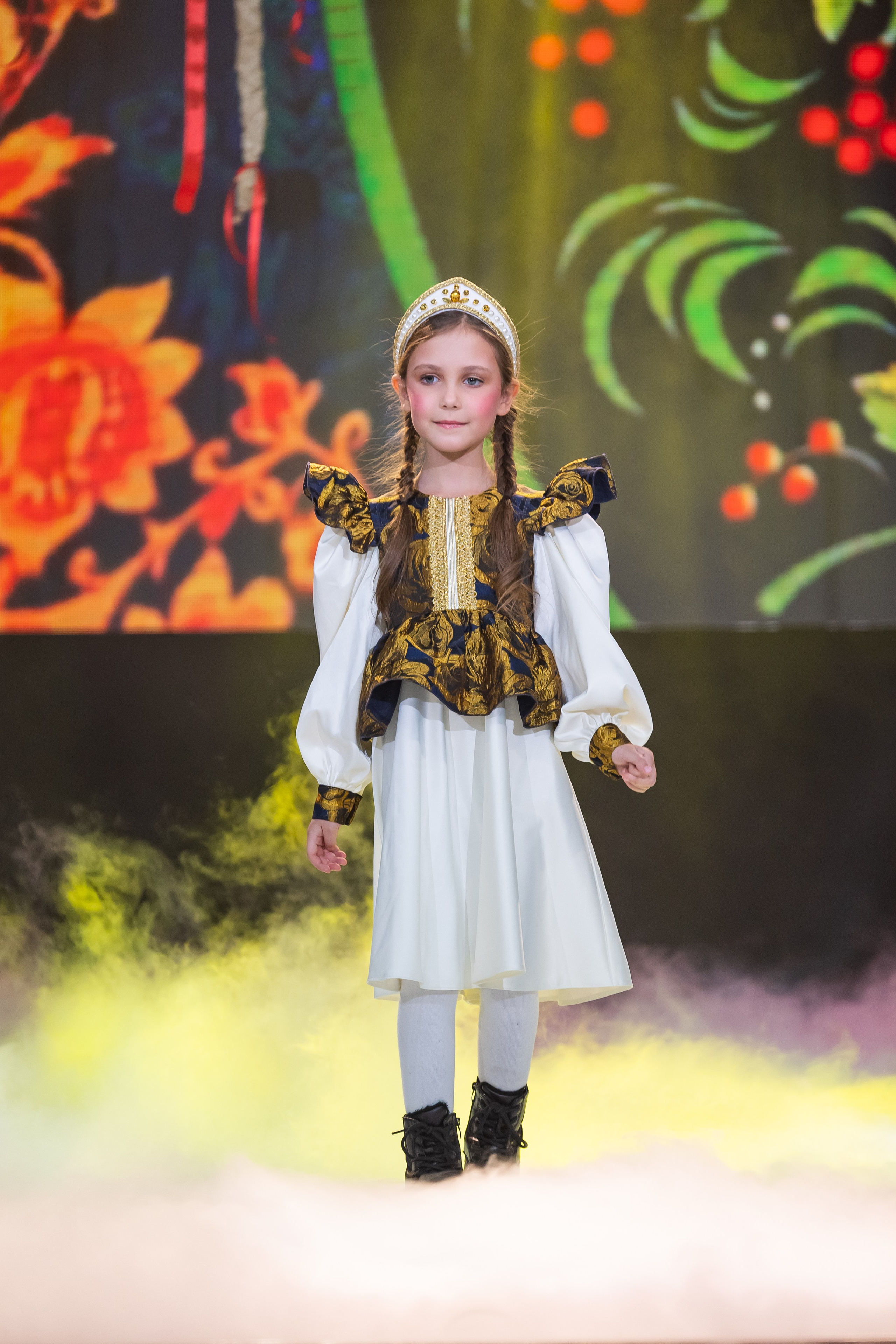 Показ Happy Kids. Выпускные альбомы во Владивостоке