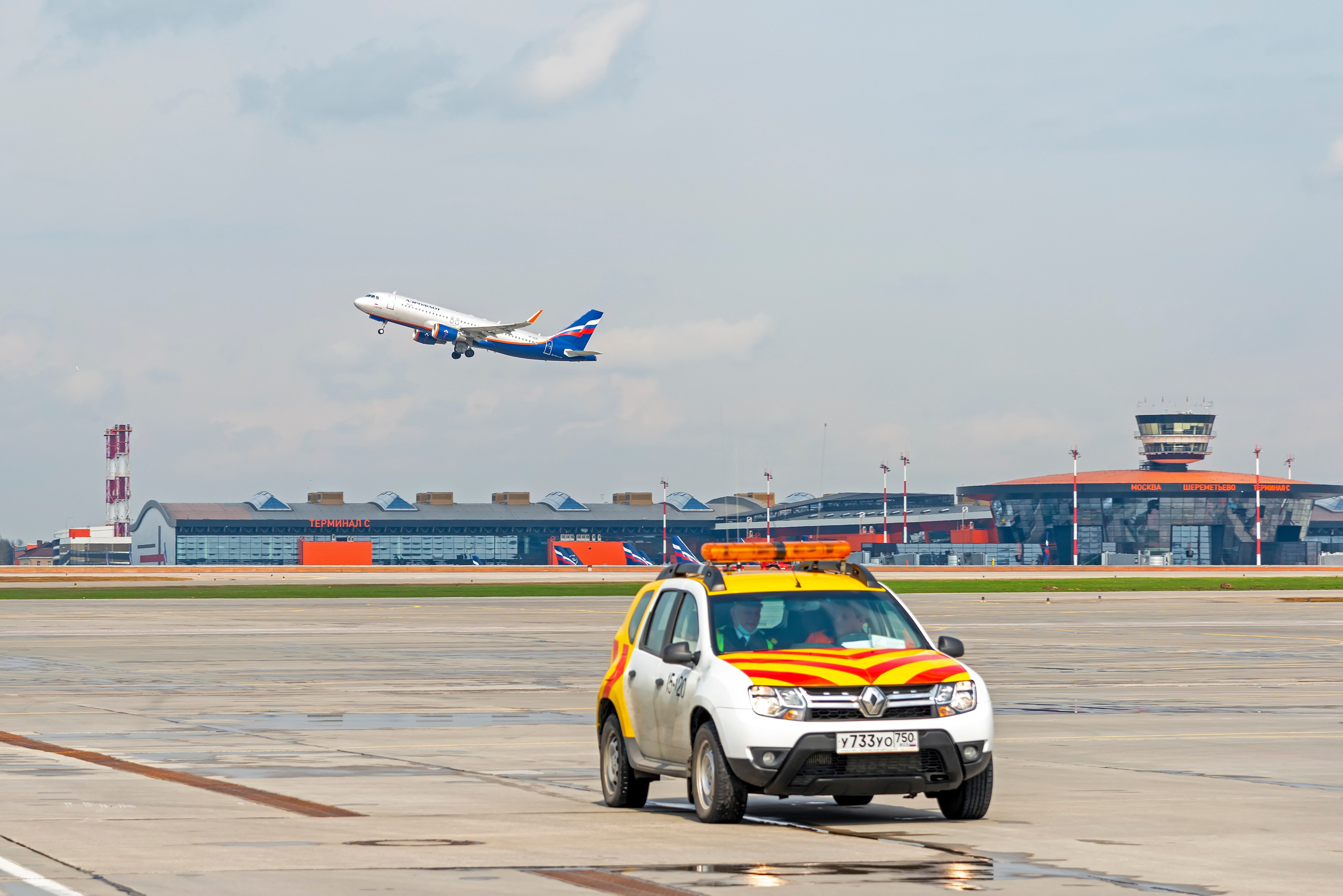 Авиация: самолеты, вертолеты, небесные зарисовки. От прошлого к будущему авиации через фотографию