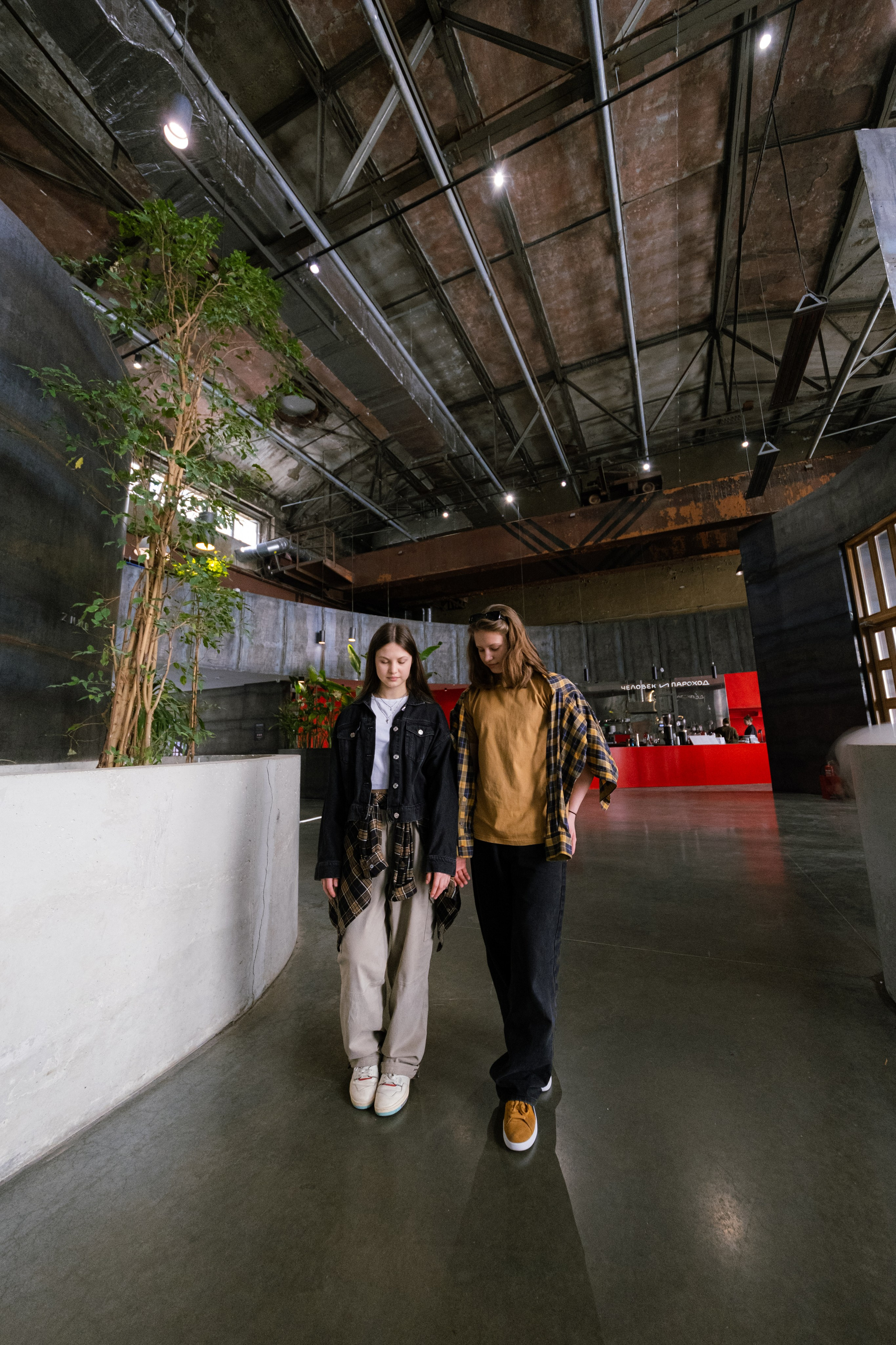 QSC 24. LIYALEE PHOTO