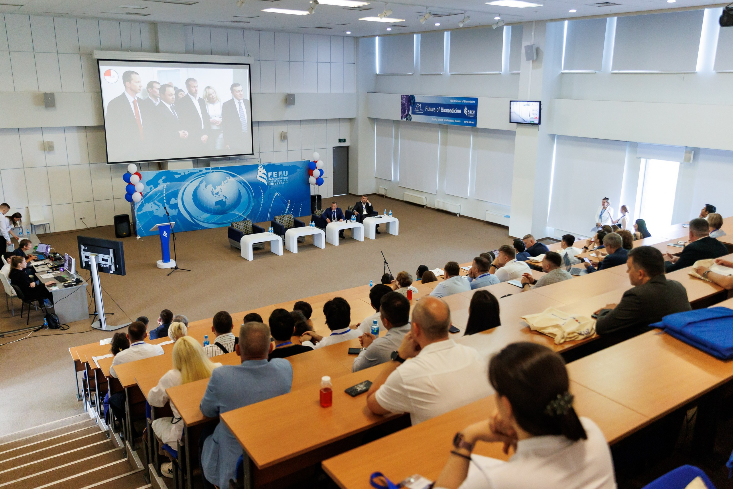 Конференция Хирургии сердца. Репортажный и студийный фотограф во Владивостоке Дударева Софья