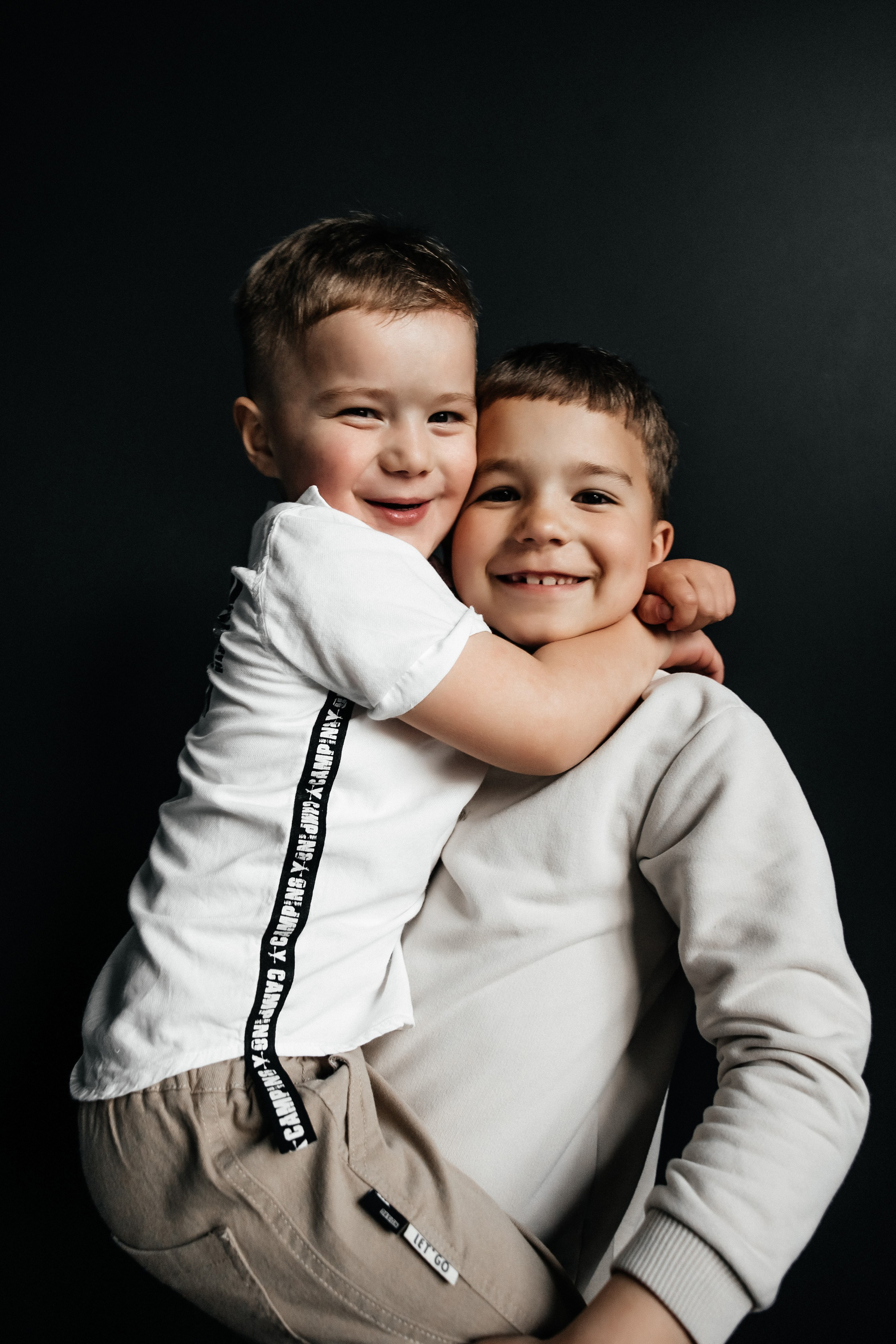 Семейная студийная съемка. Свадебный и семейный фотограф в Краснодар, Россия