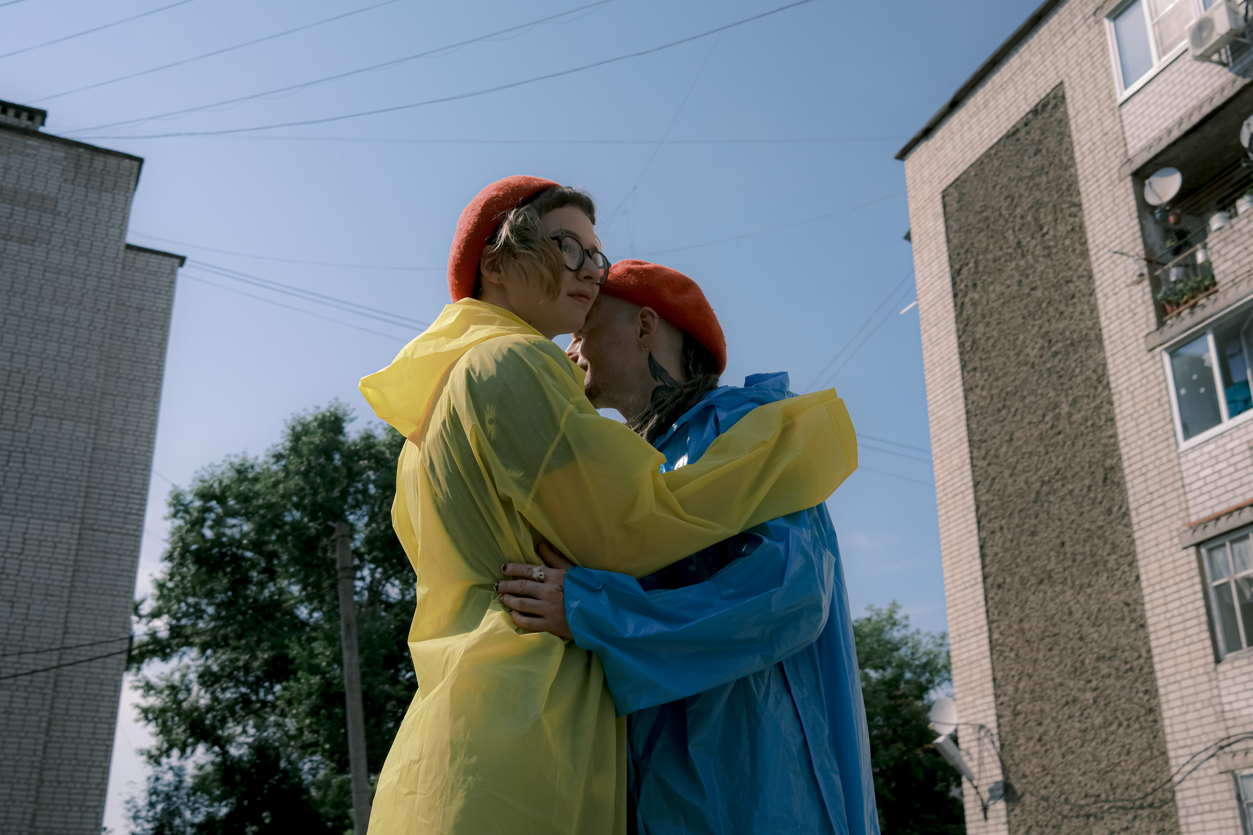 Maya and Serezha, July 2022. Photographer in Israel Alice Milchin