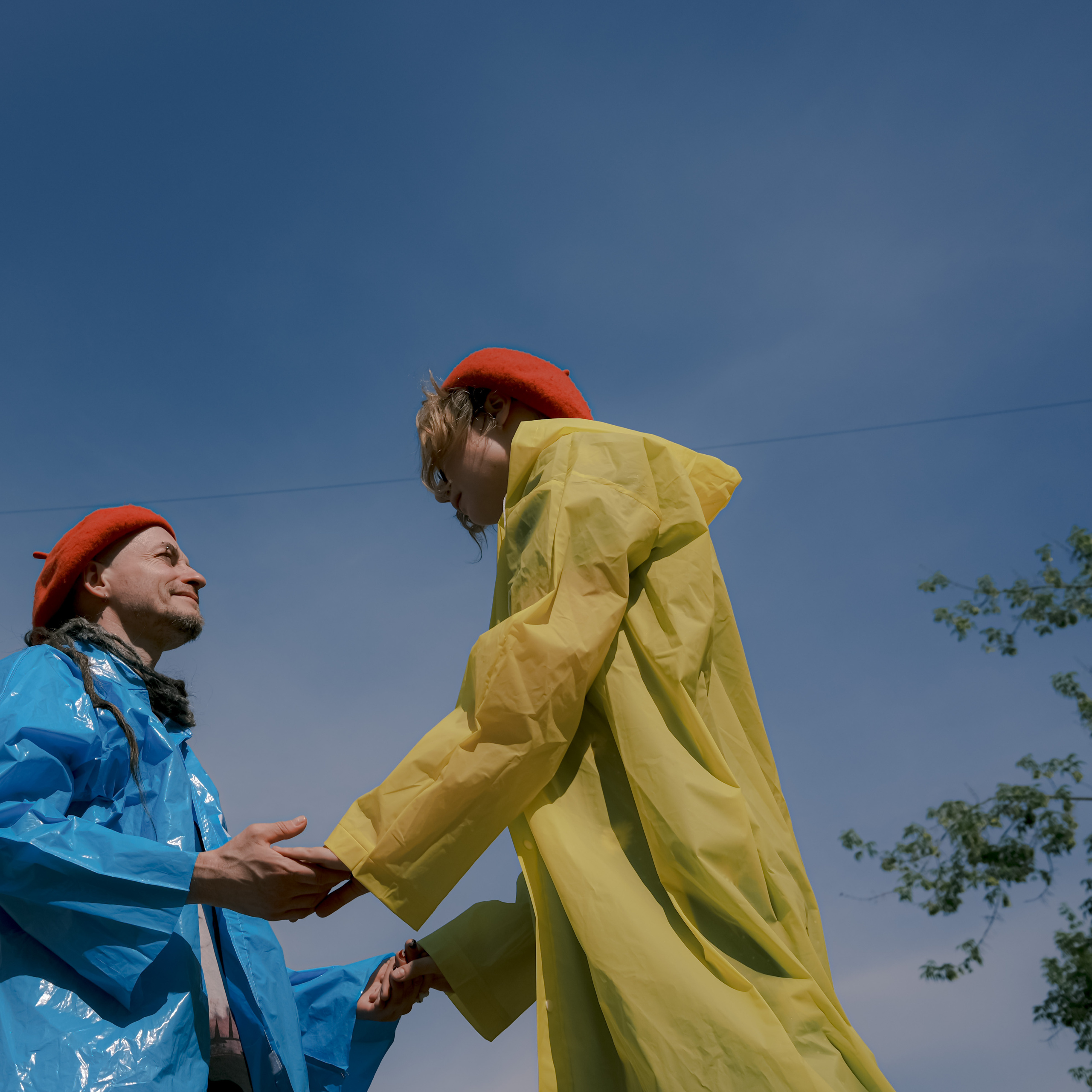 Maya and Serezha, July 2022. Photographer in Israel Alice Milchin