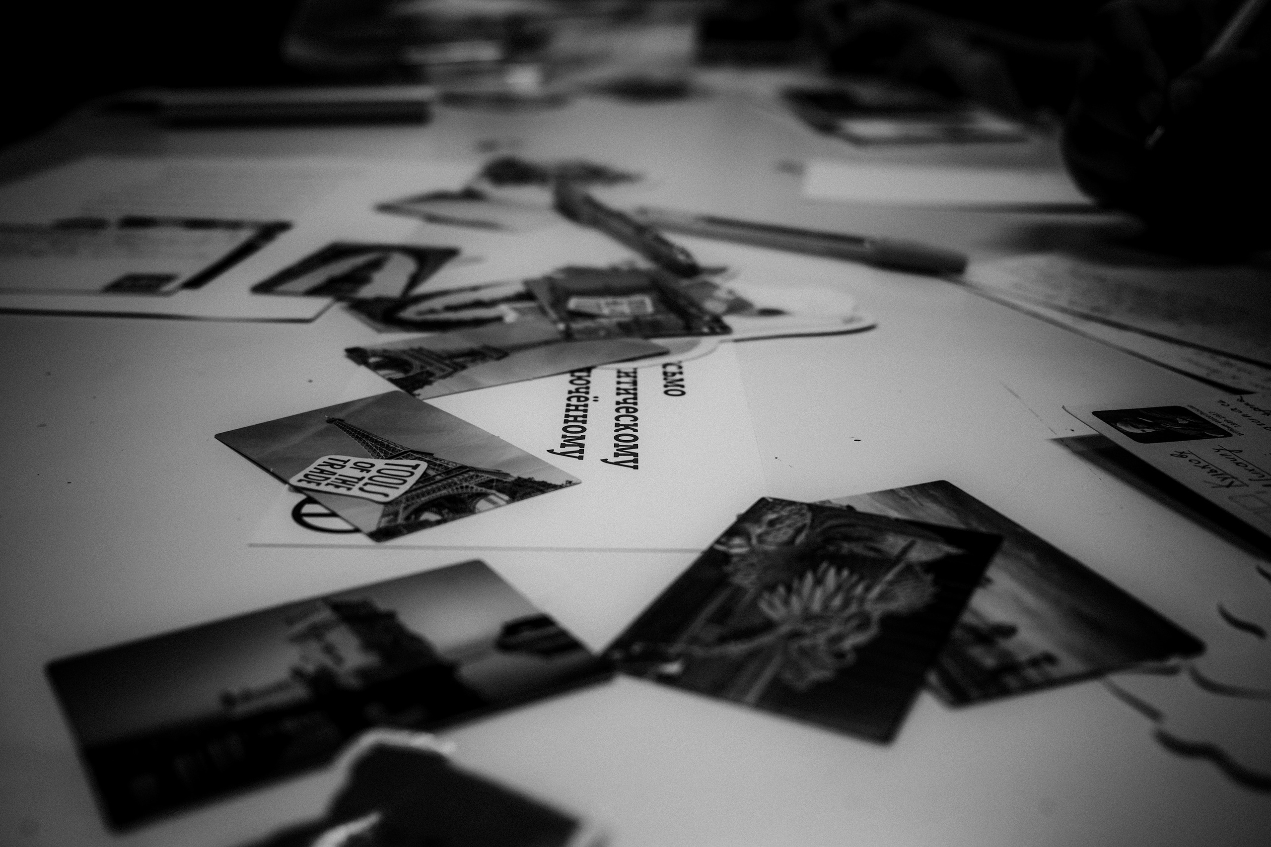 Signing postcards for political prisoners, September 2022. Photographer in Israel Alice Milchin