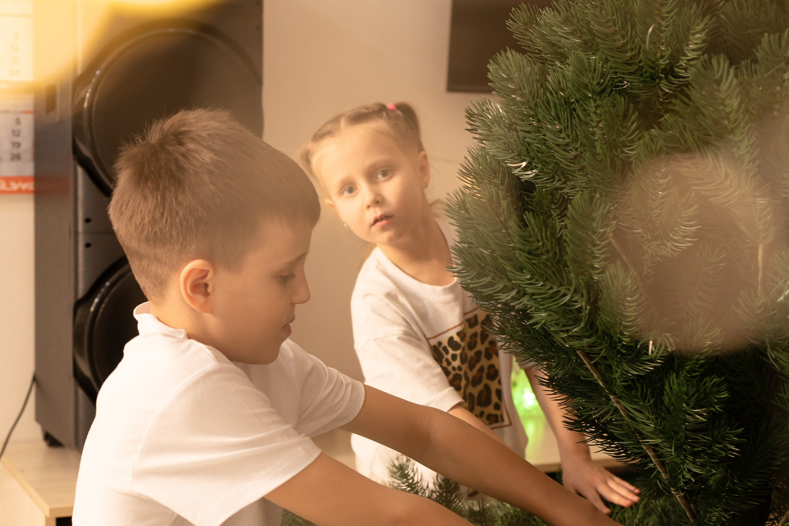 Семейная новогодняя фотосессия дома