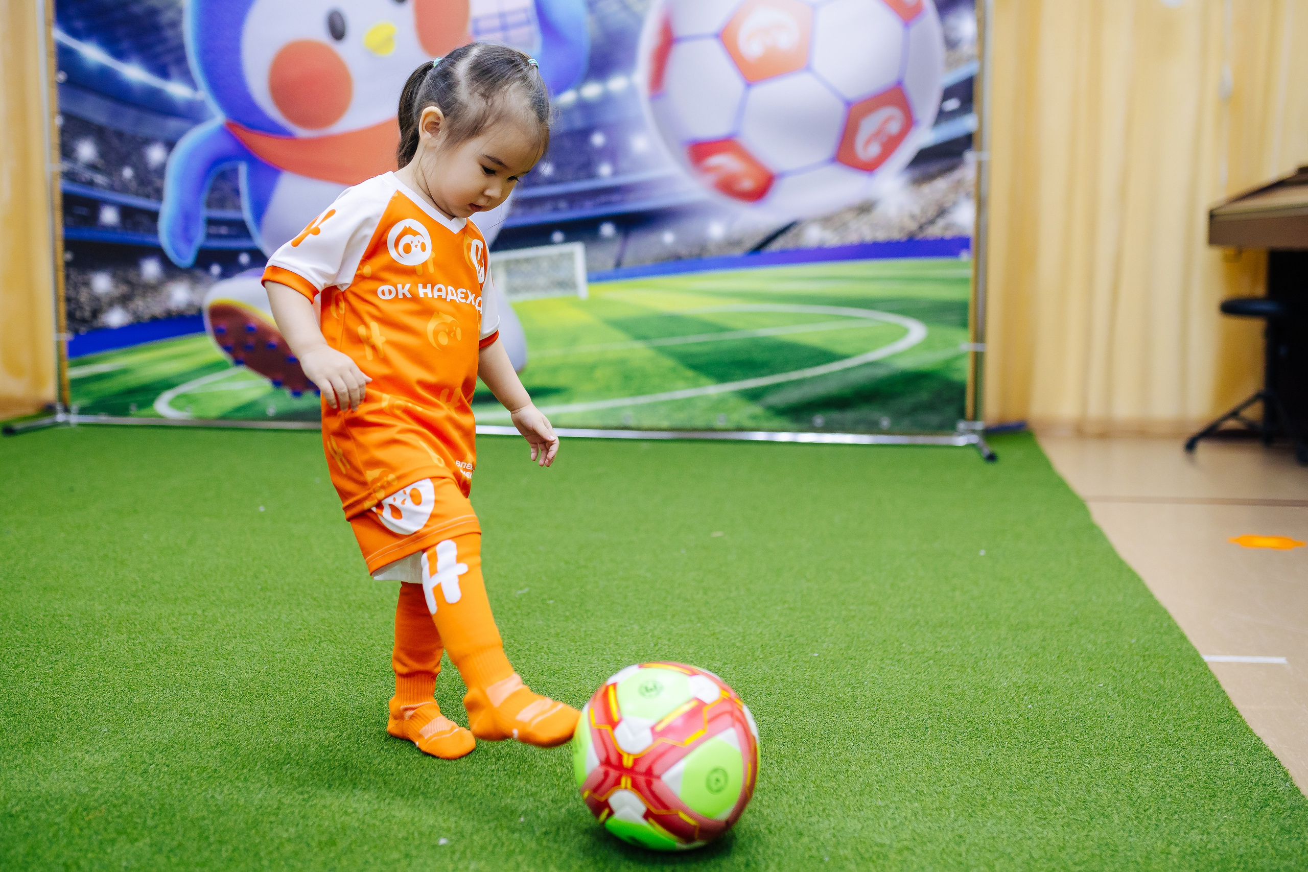 Фотосессия с кубком в детских садах г. Магнитогорска. Денис Прохоров Фотограф в г. Магнитогорск