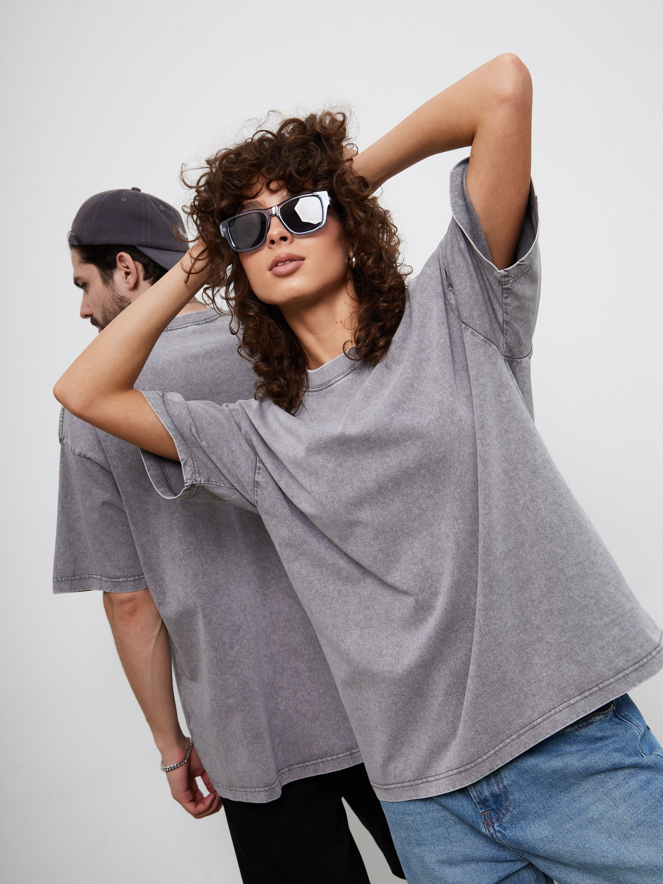 Фотосъемка футболок тай дай Екатеринбург Wildberries ВБ Ozon Озон фотосессия одежды Екб заказать цена фотосъемка товара WB варенки Екб. Фотограф Екатеринбург Анастасия Жерновская | Маркетплейсы и нейрофото