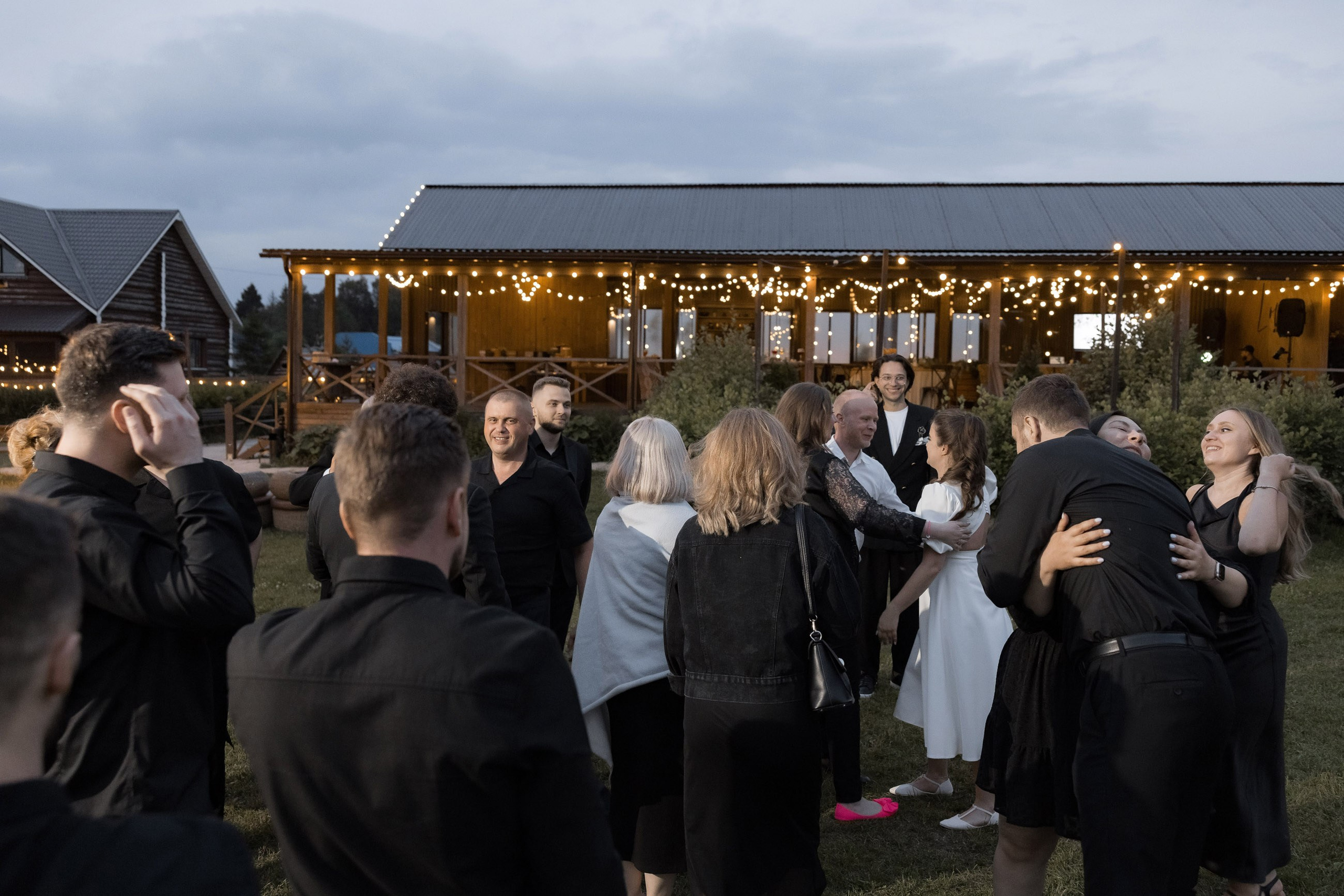 Артем и Вера. Свадебный фотограф и видеограф Юрий и Эля Дубинины