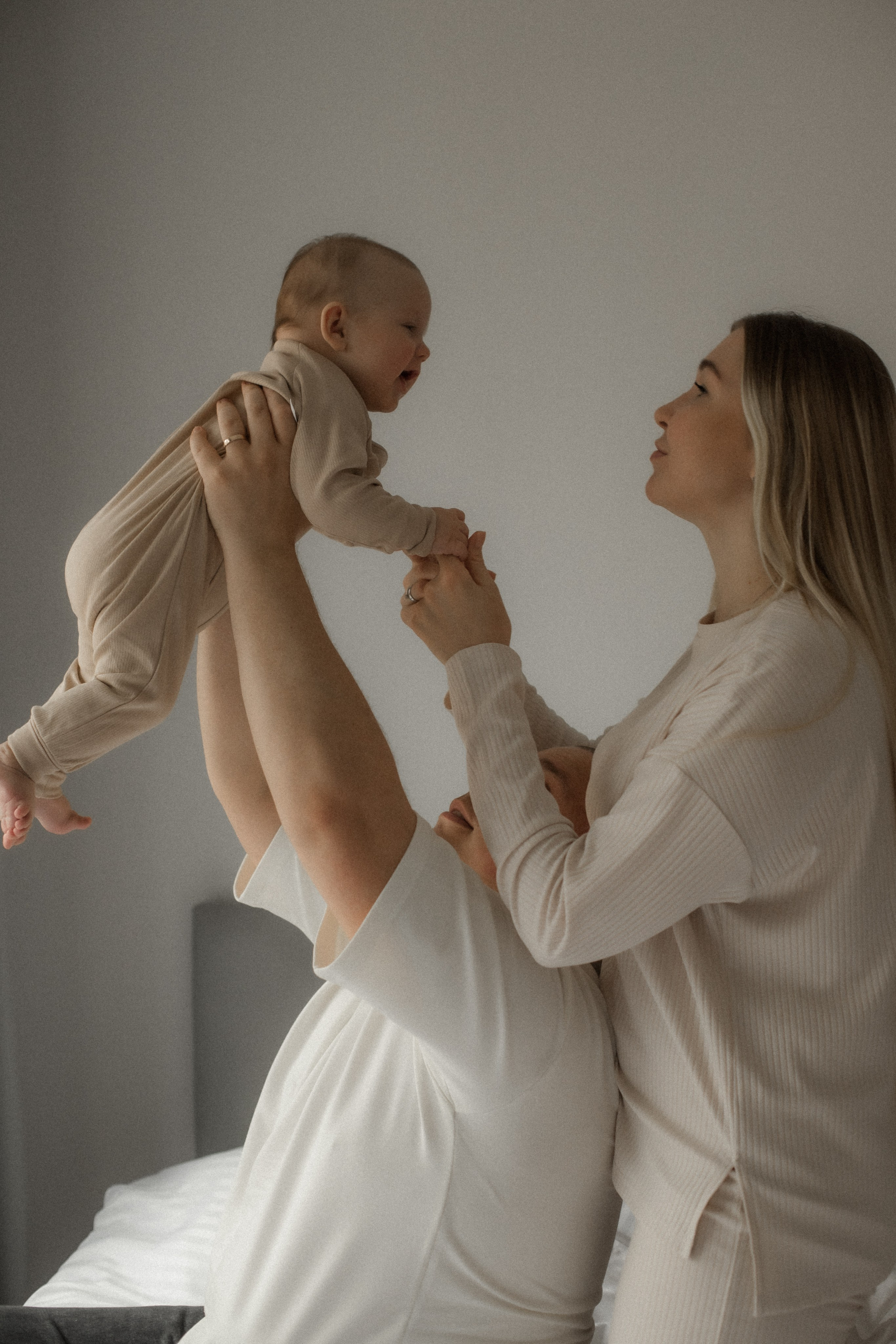 Семейная фотосъемка дома. Фотограф Карпачан Анастасия