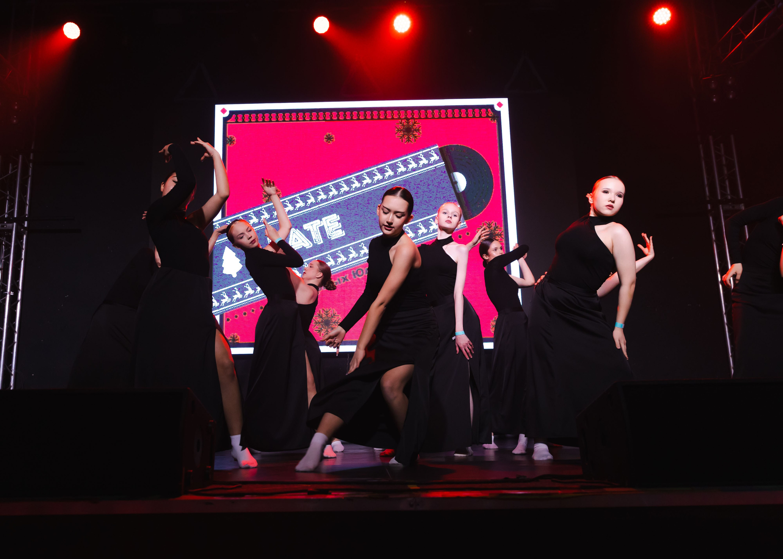 21.12.2025 Новогодняя Тусовка Non Stop. ФОТОГРАФ ВИНОГРАДОВА ДАРЬЯ