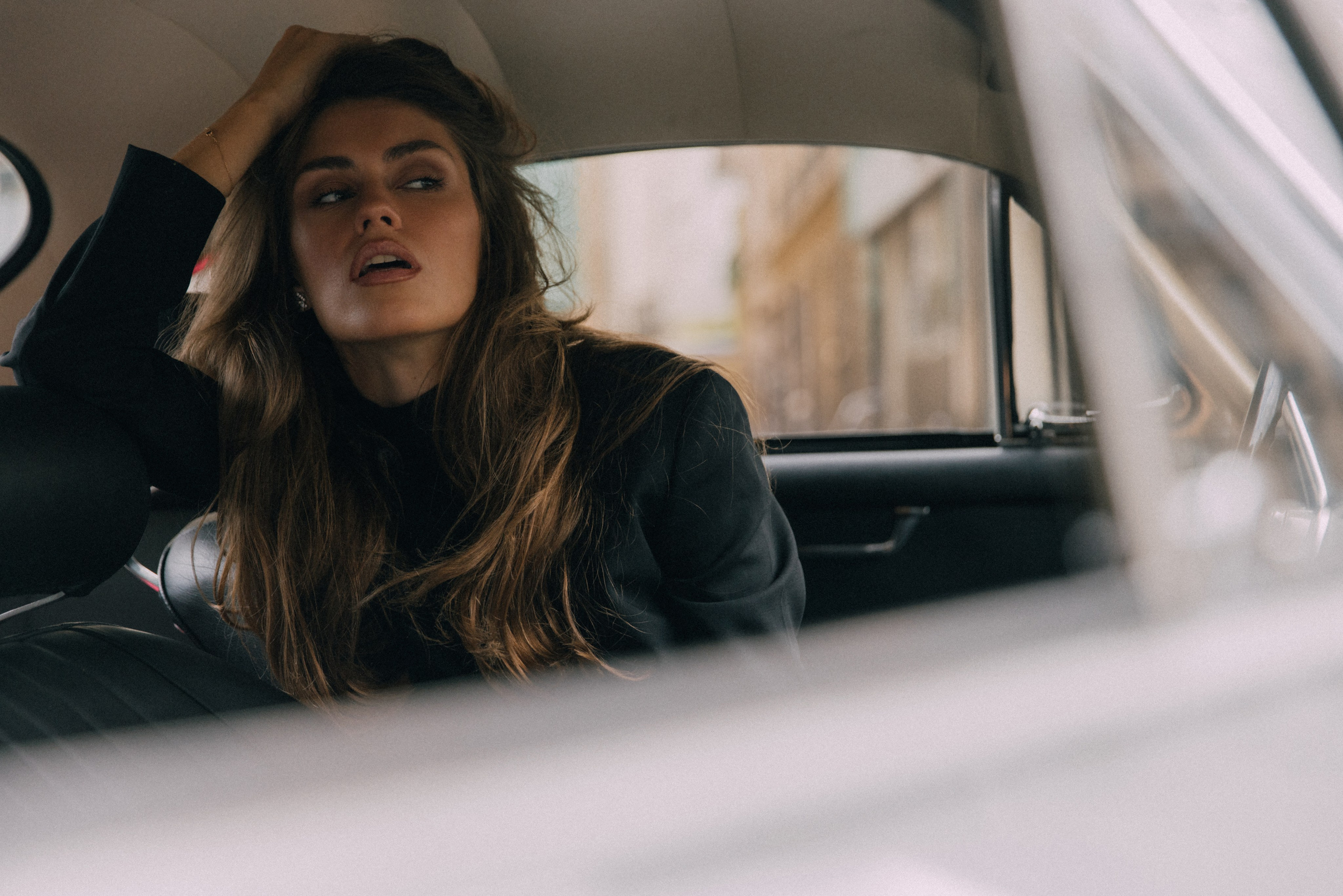 Hit the road. Photographer in Paris