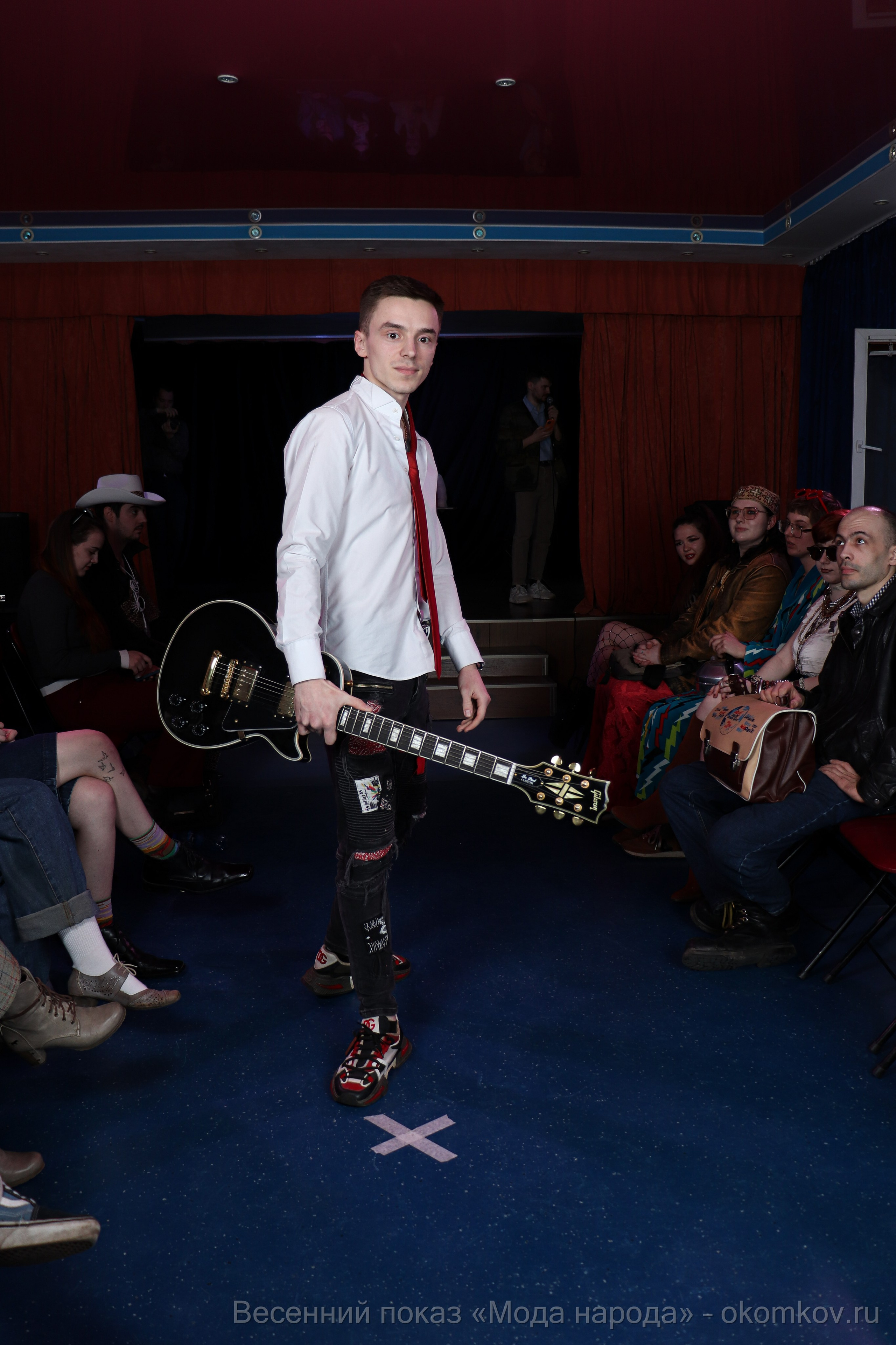 Весенний показ «Мода народа». Ивентный фотограф в Санкт-Петербурге Олег Комков