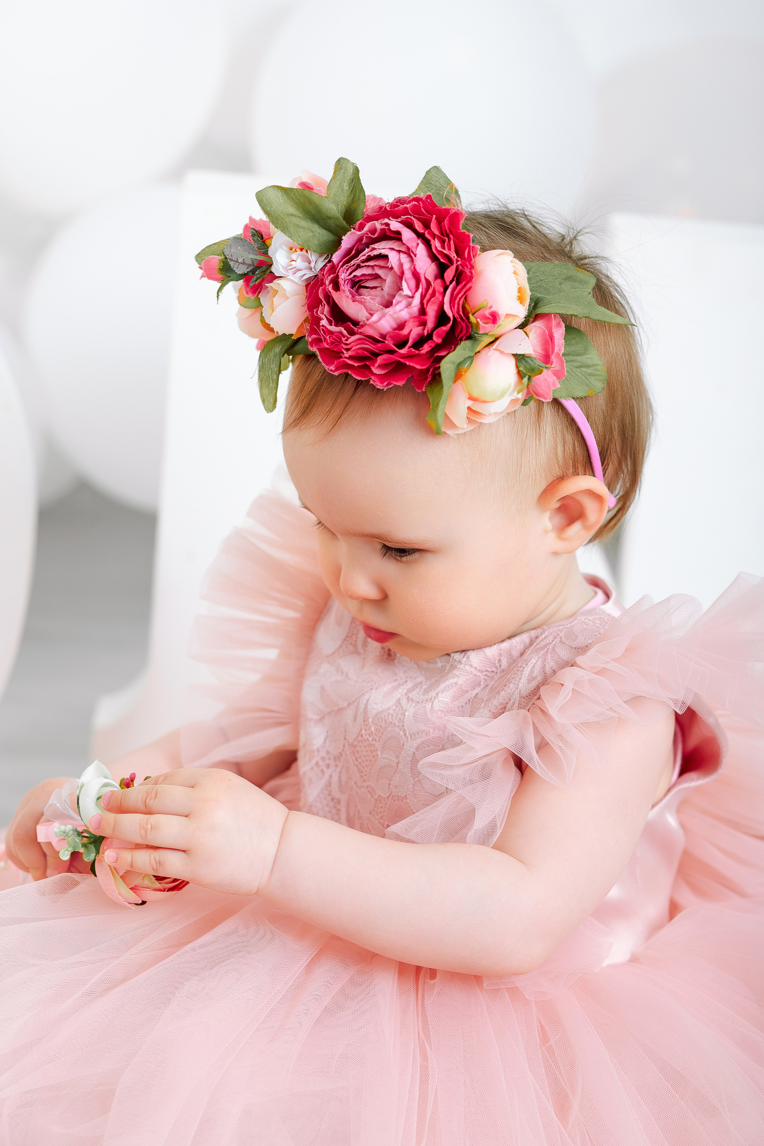 Портрет девочки в день рождения