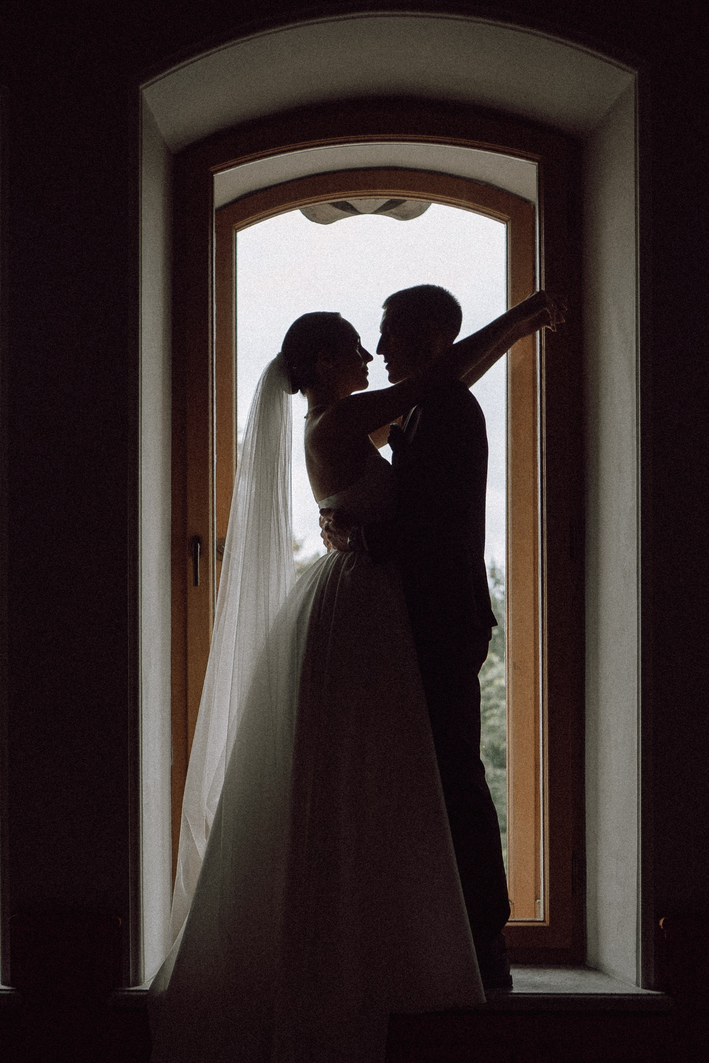 СВАДЕБНАЯ ПРОГУЛКА В САНТК-ПЕТЕРБУРГЕ (ИСАКИЕВСКИЙ СОБОР, ЗИМНЯЯ КАНАВКА, ЭРМИТАЖ И БОЛЬШАЯ МОРСКАЯ УЛИЦА). Профессиональный фотограф, Санкт-Петербург — Виктория Богомолова