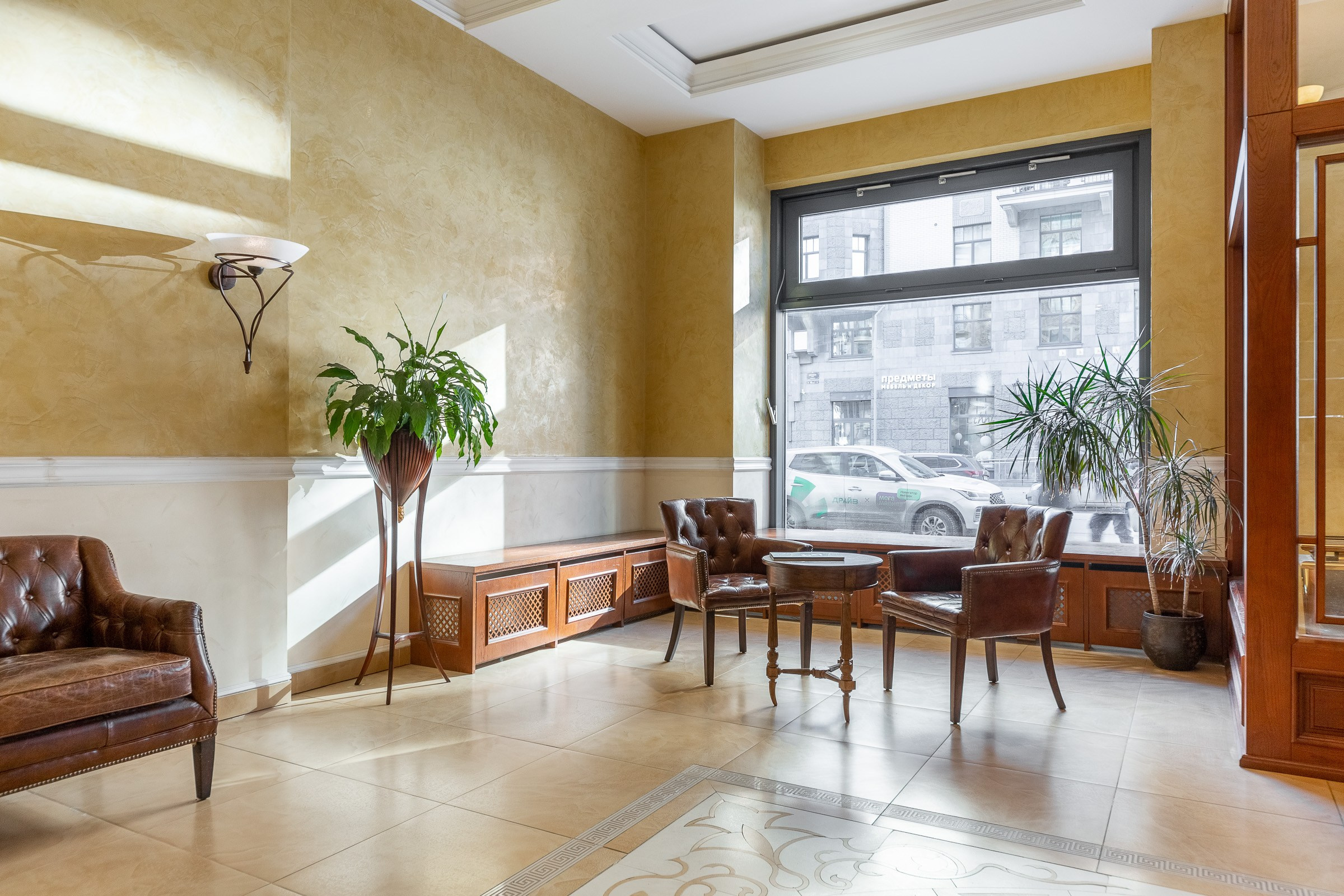 Предпродажная подготовка квартиры на Кирочной с хоумстэйджингом