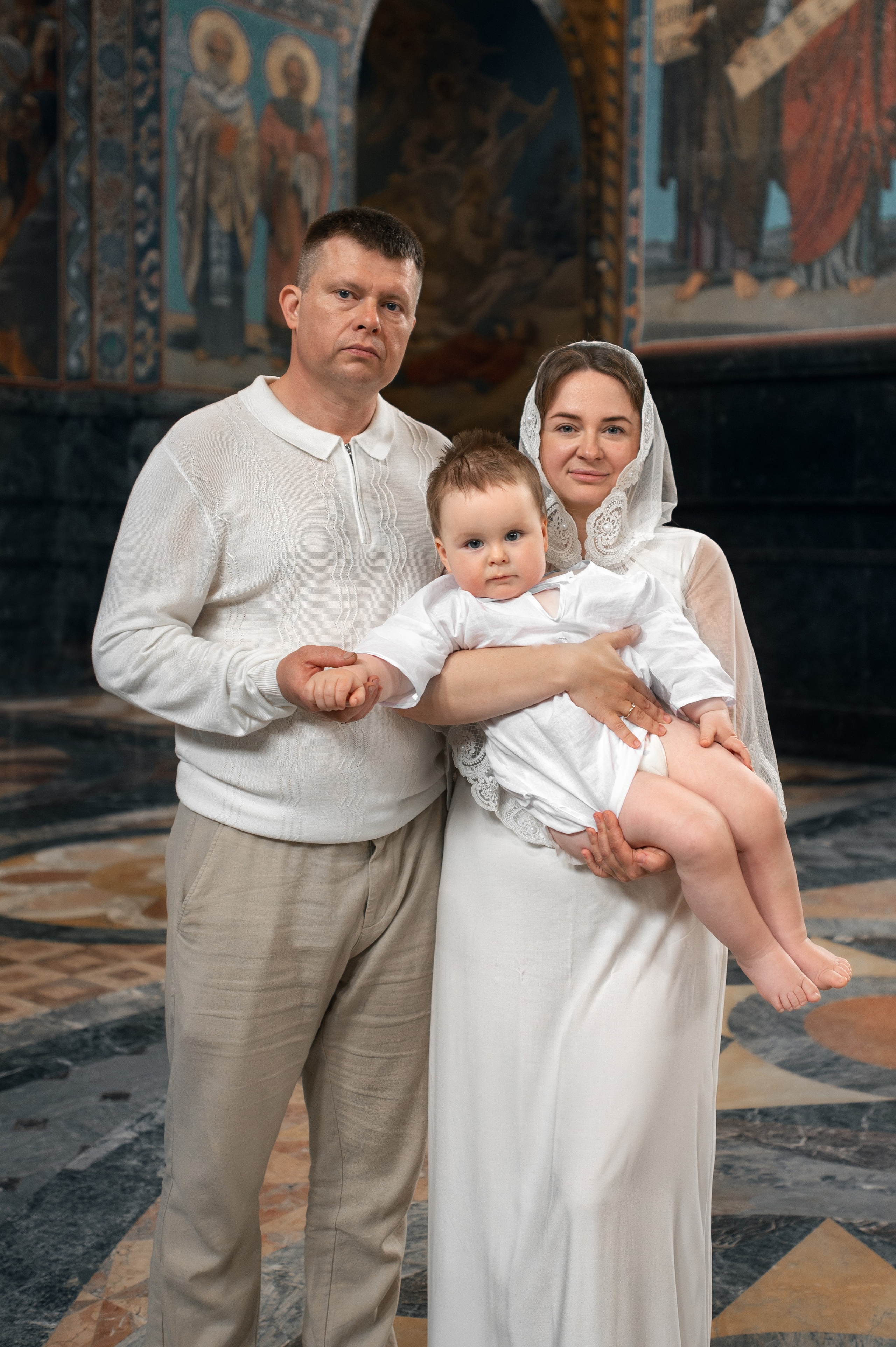 Таинство крещения в Спасе на Крови. Фотограф на крещение и венчание, семейный фотограф в Санкт-Петербурге