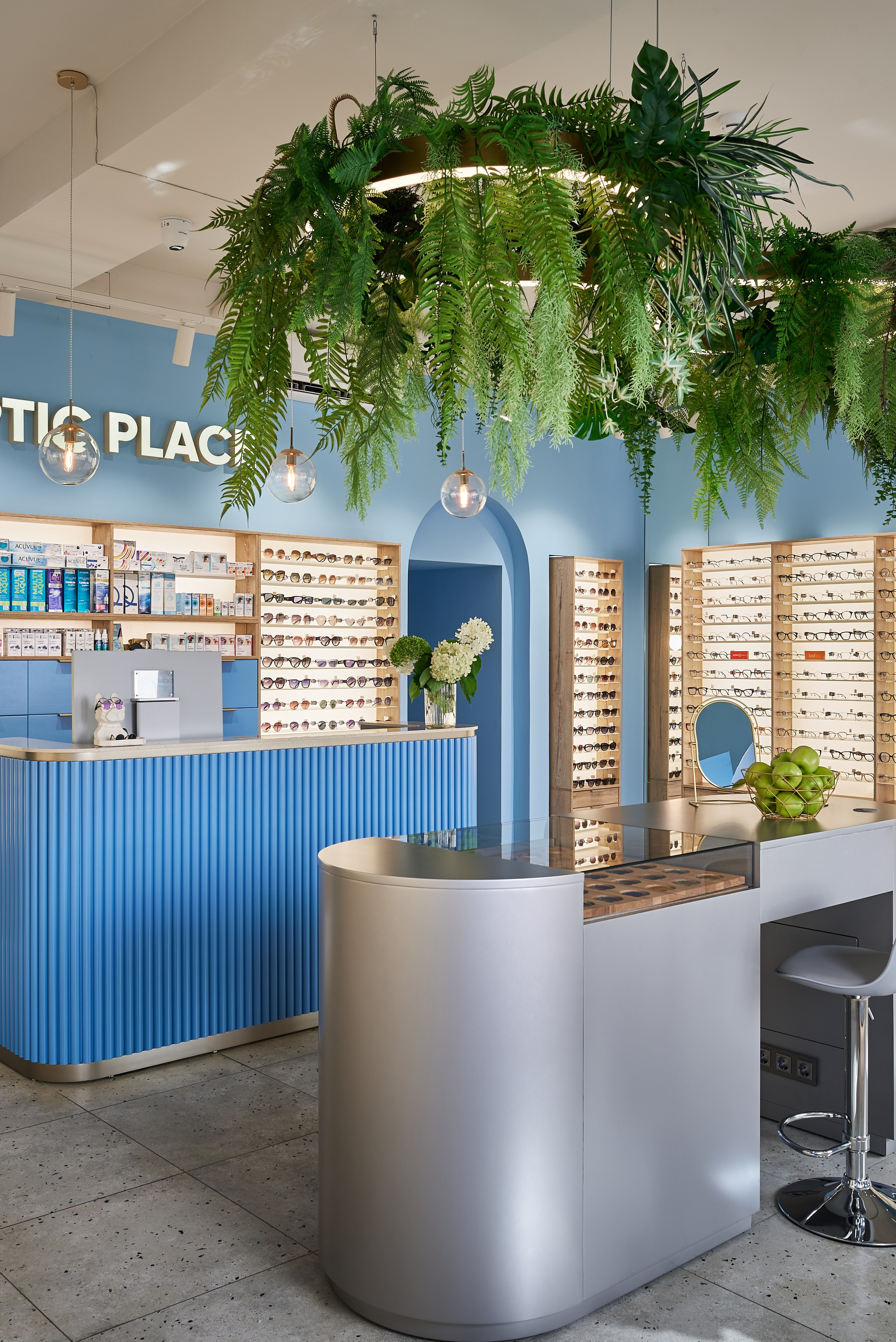 Небесно-голубой и капибара: оптика в Москве (Публикация My Decor). Бояршинов Антон Интерьерный фотограф/видеограф Москва