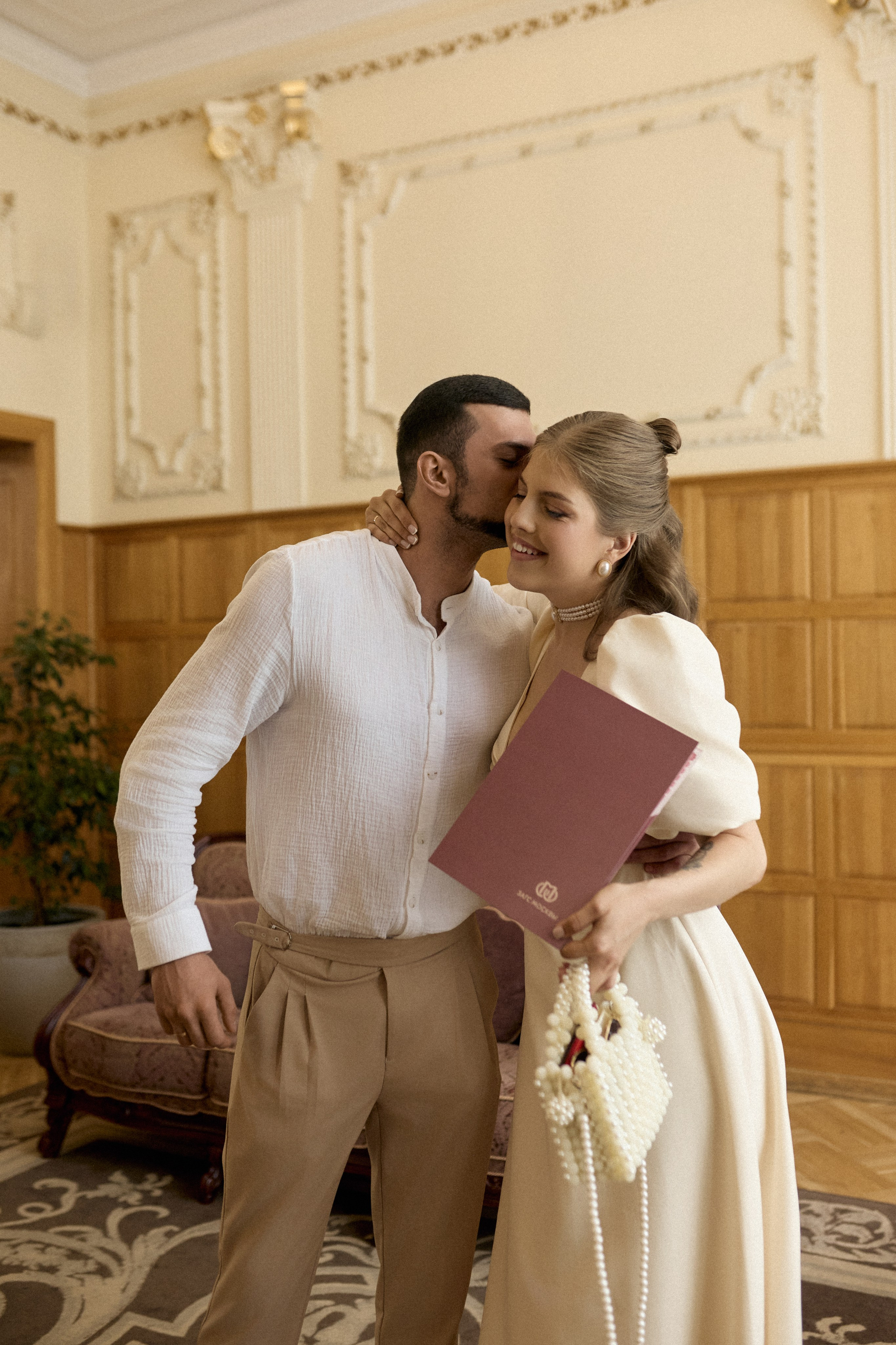 Свадебная Фотосессия в Грибоедовском загсе. Сестры Карабаза. Фотографы и ретушеры в Москве и Санкт-Петербурге