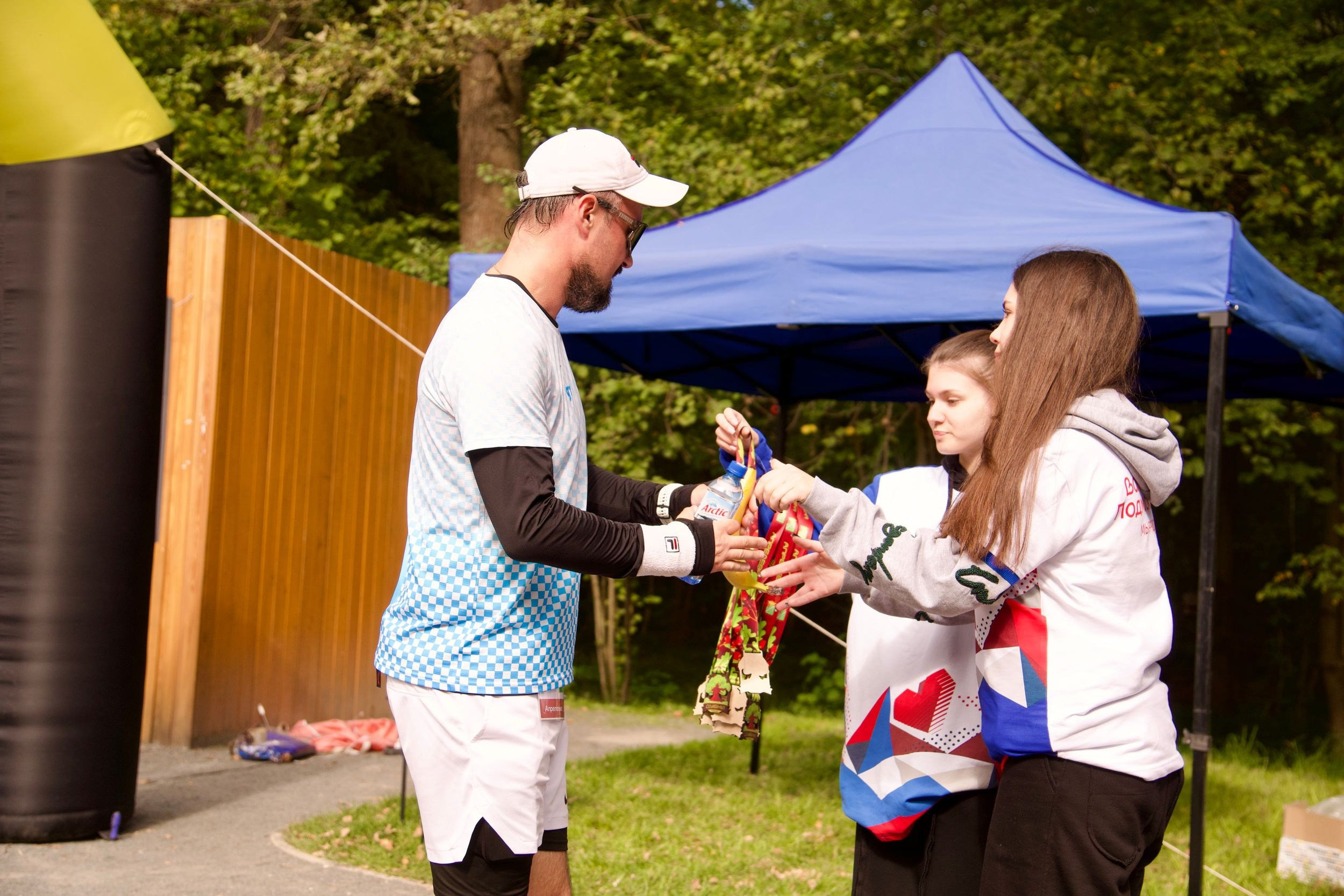 Забег в парке «Дубки». Кафе «БЕЛКА НАШЕПТАЛА». Ну оооочень концептуальное кафе