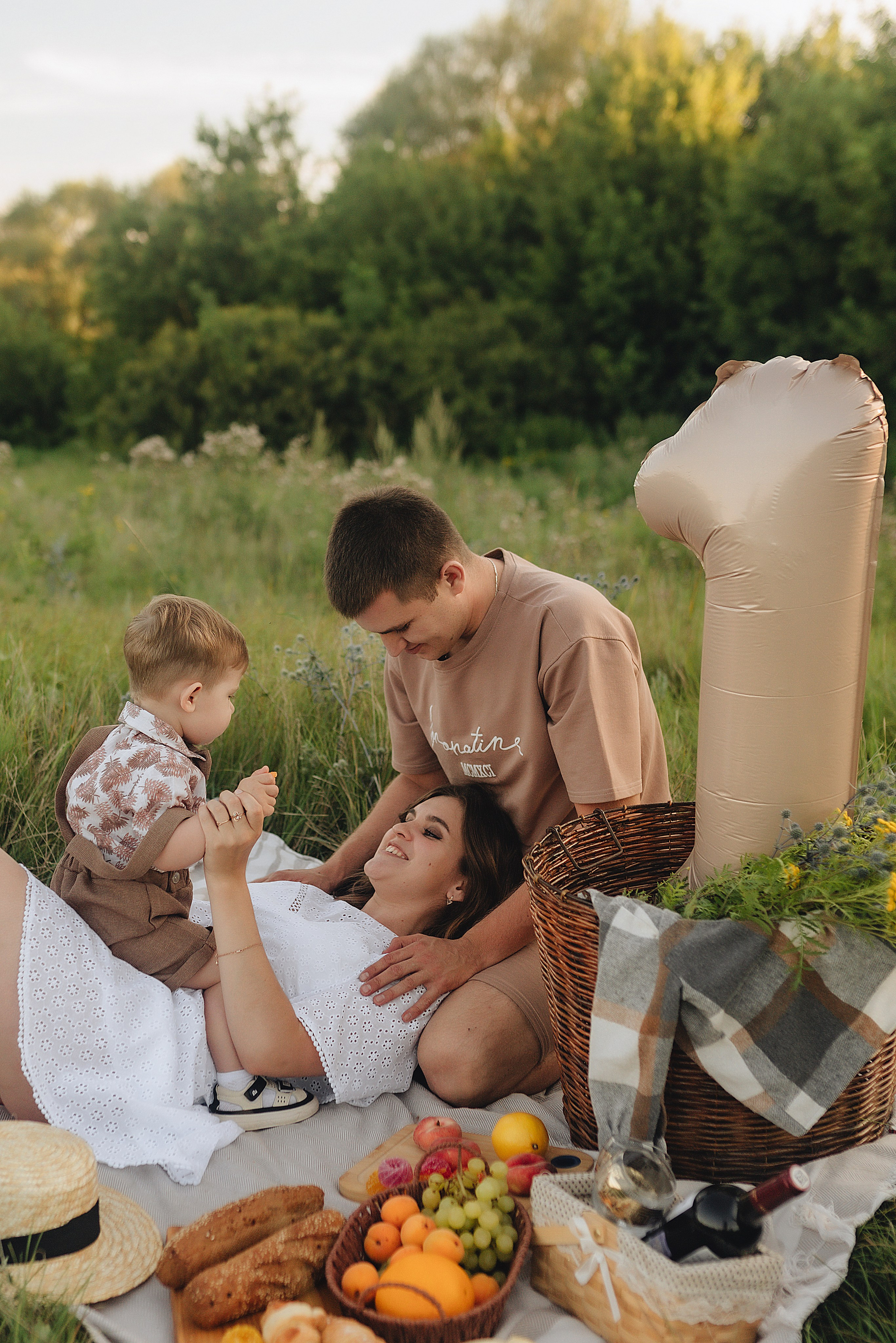 Светлана, Сергей и Женя | Семейная съемка на закате. Фотограф Карина Шмулёва. Воронеж и область