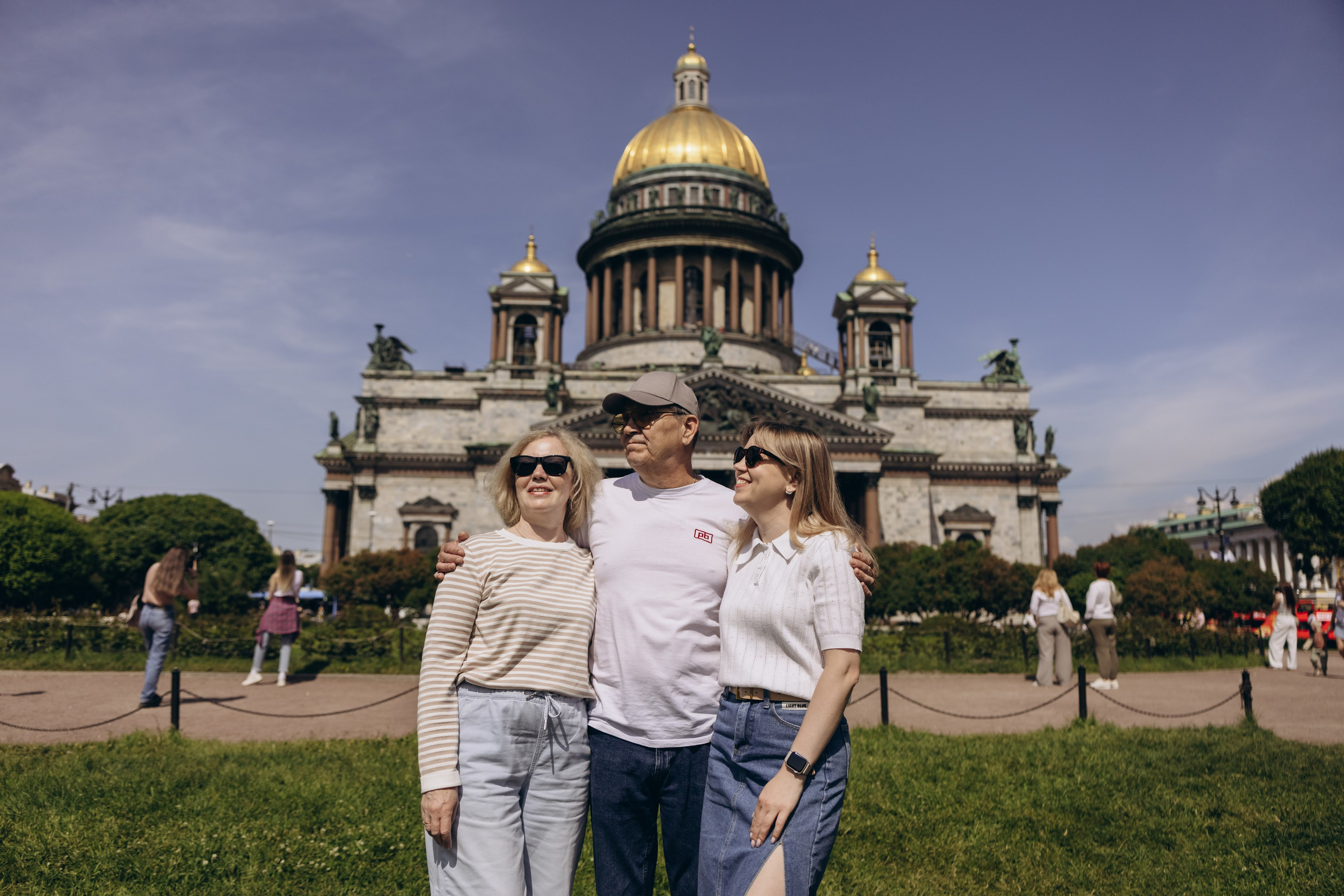 Семейная прогулка на Исаакиевском соборе. Семейный и свадебный фотограф в Санкт-Петербурге Екатерина Васильева