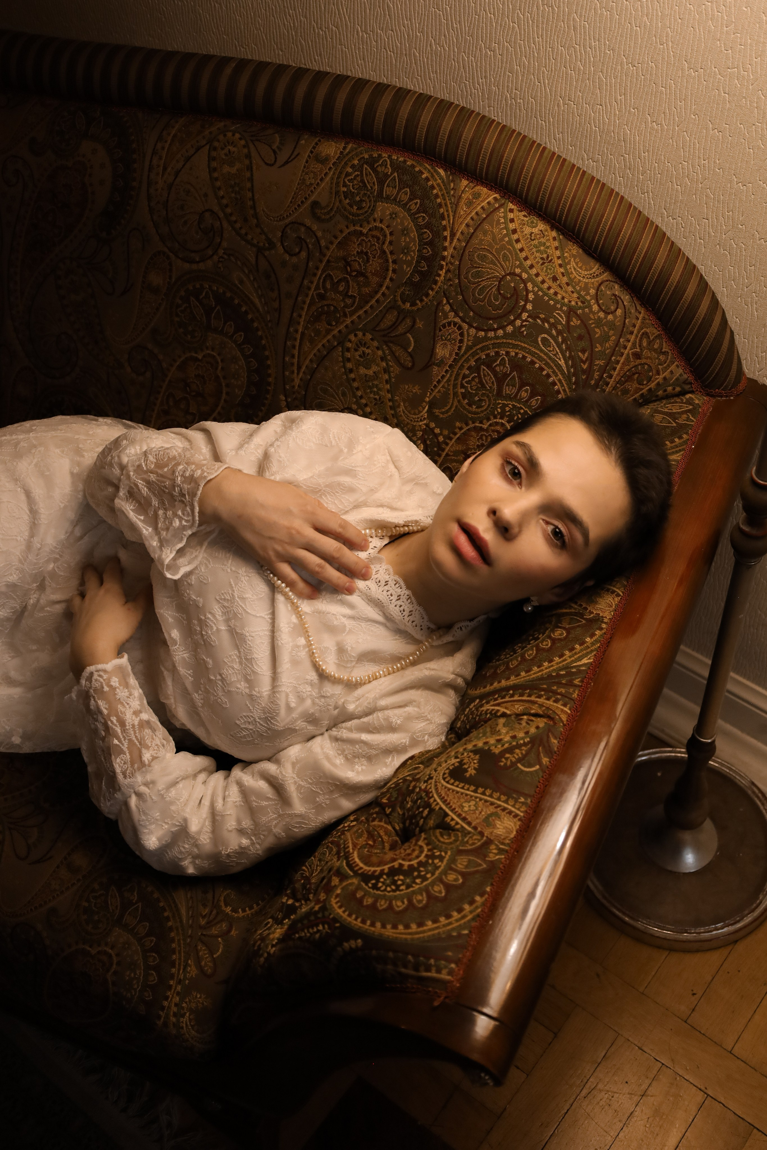 Актриса в особняке. Фотограф Химки Анна Татарских