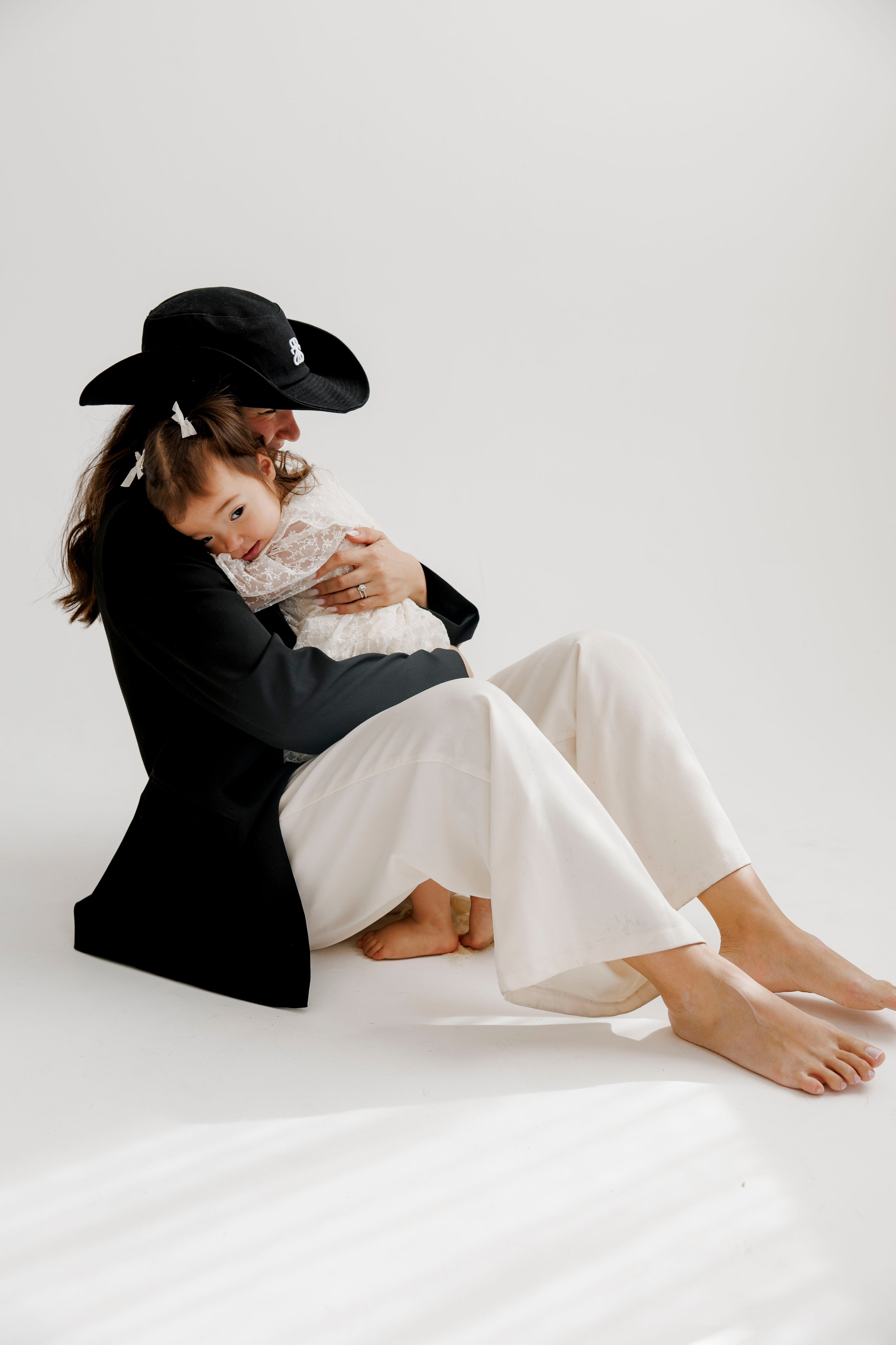 Family photoshoot inside the studio. Wedding and family photographer