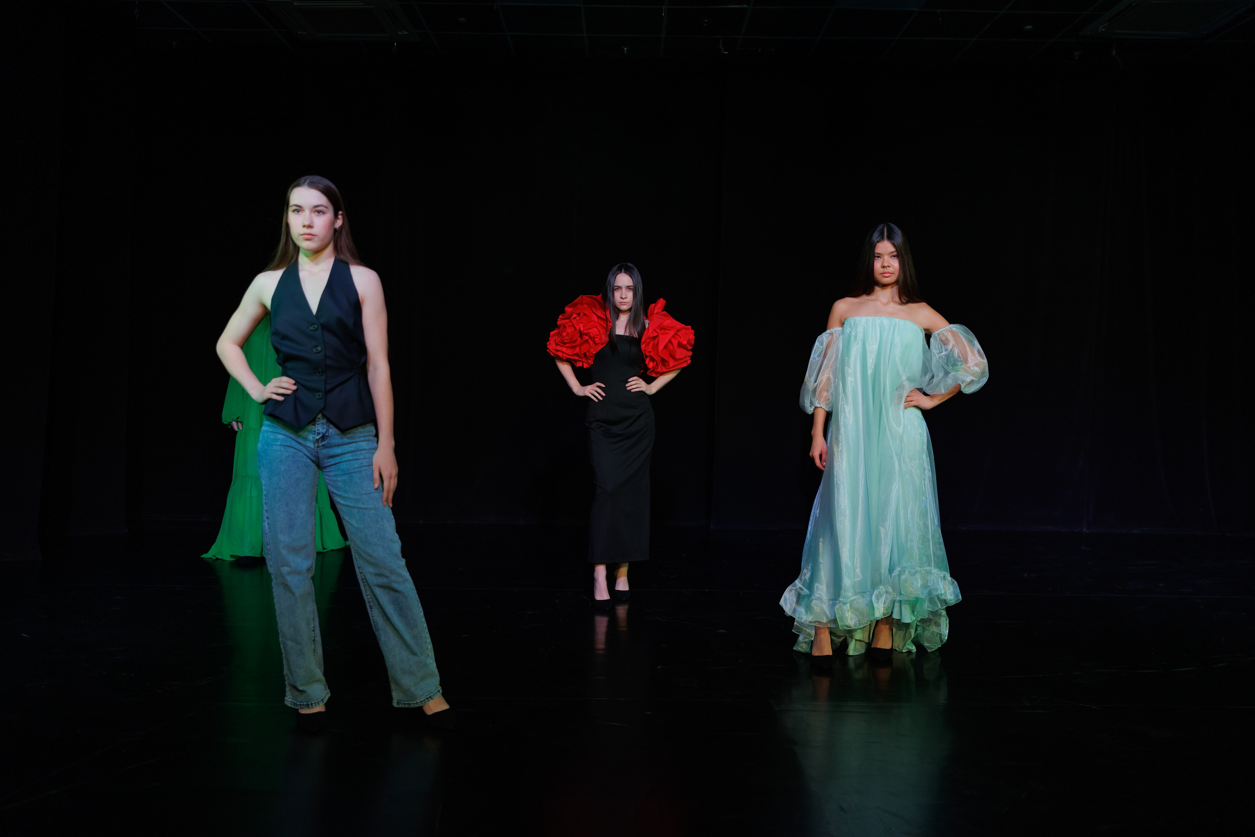 Показ коллекций Новосибирских дизайнеров для Fly Production. Фотограф Новосибирск — Наталья Гресь