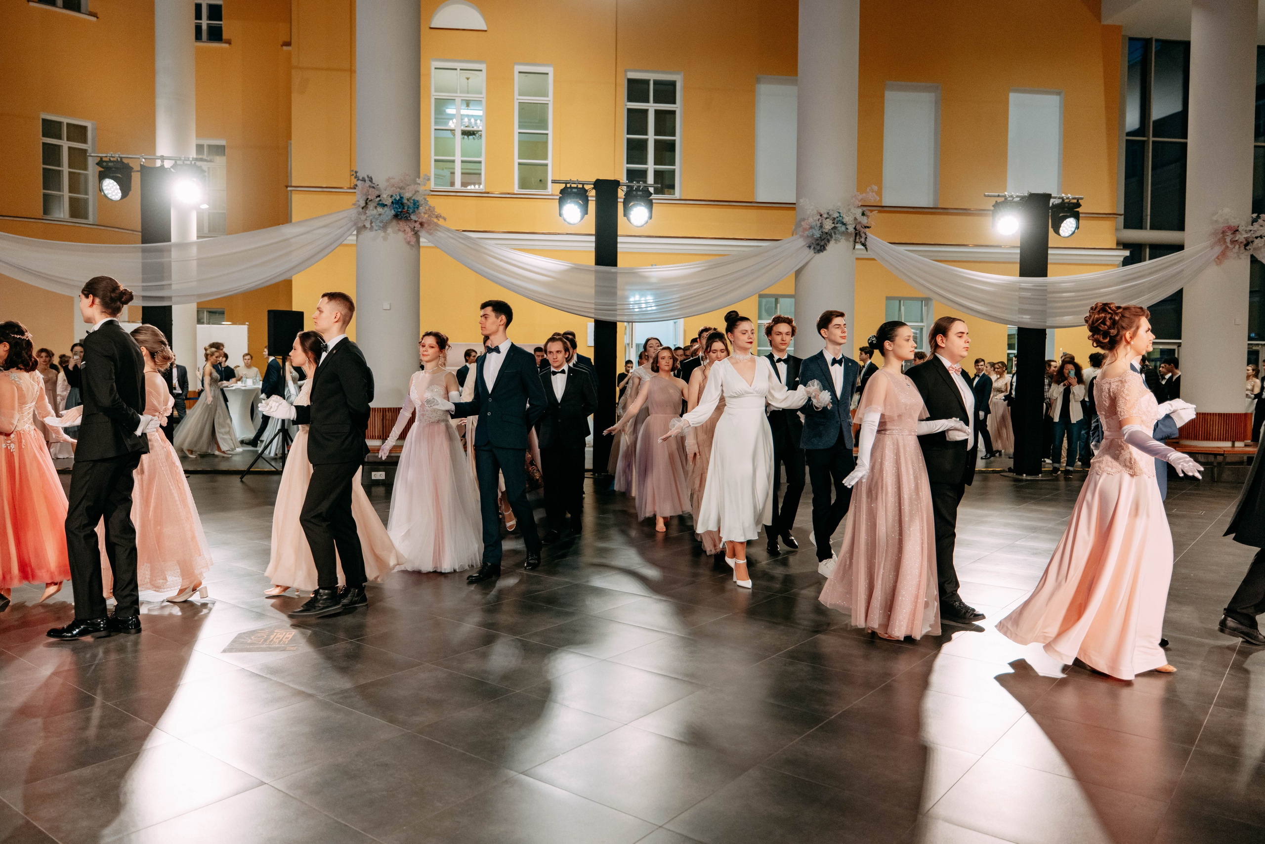 Бал студентов ВШЭ. Фото и видео съемка. Андрей Ионов