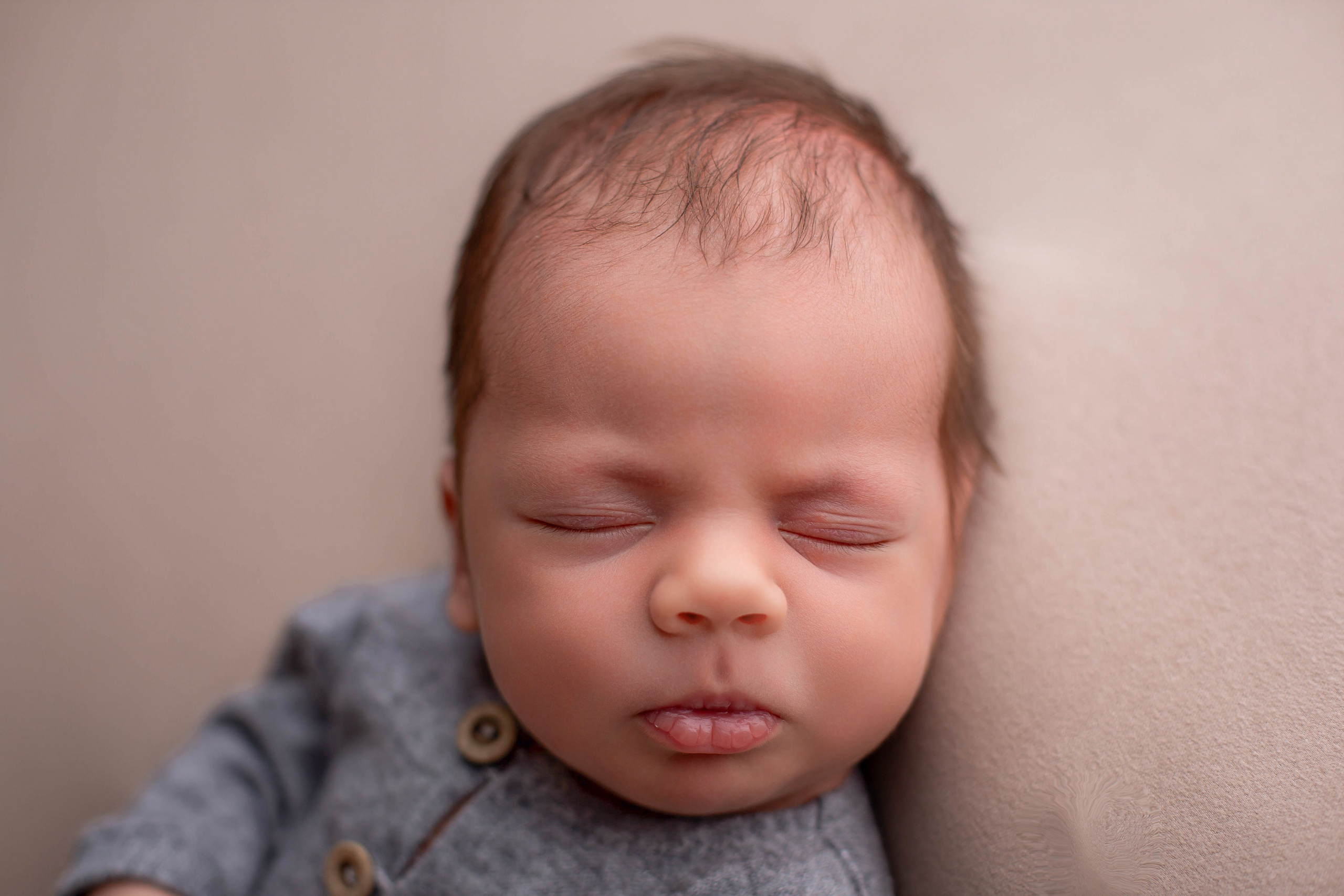 Фотографии новорожденных мальчиков. Семейный, детский фотограф в Великом Новгороде Юлия Федичева. Фотограф новорожденных