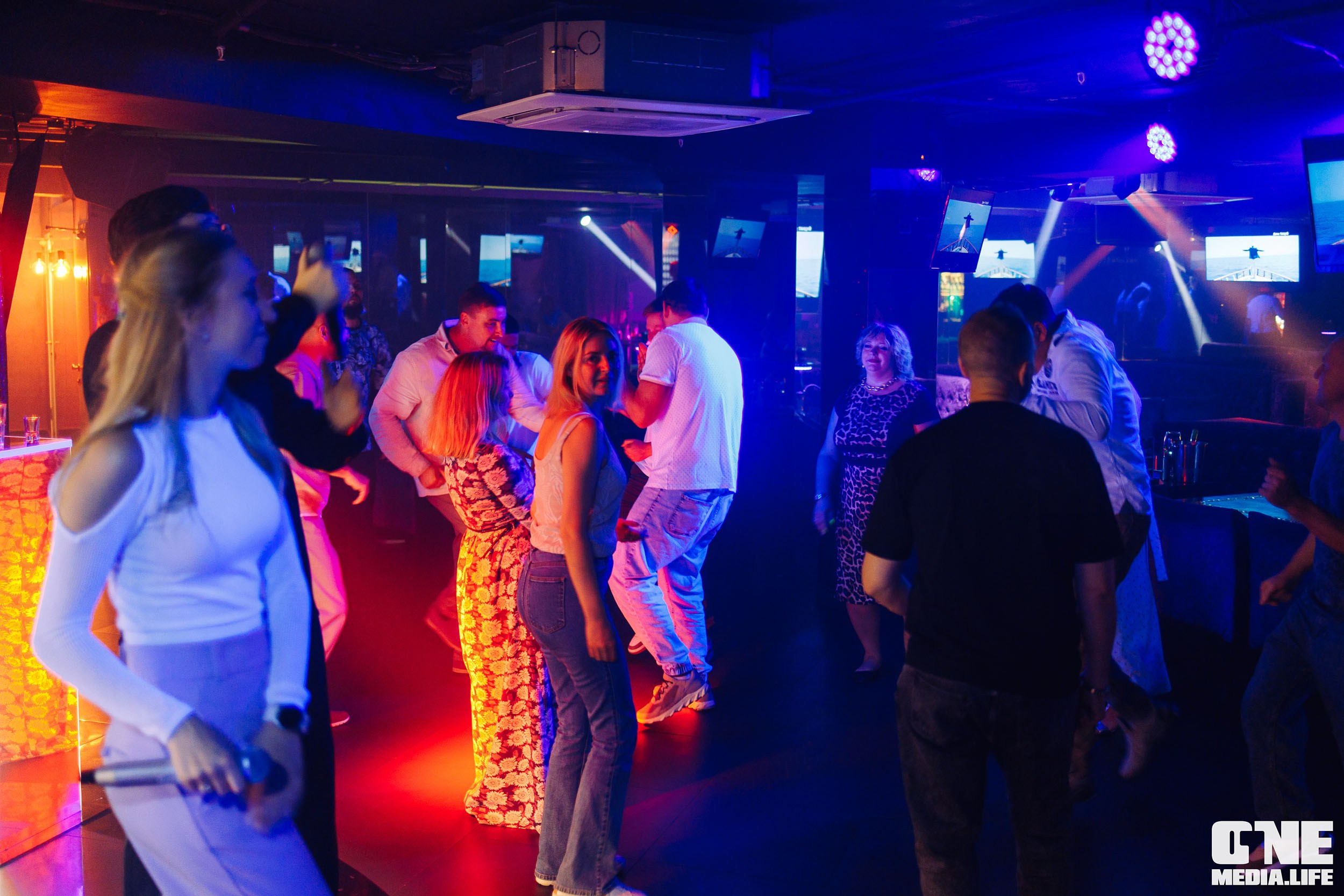 Фоторепортаж из караоке-клуба Эйфория. One Media Life: фоторепортажи, фотоотчеты с мероприятий и заведений