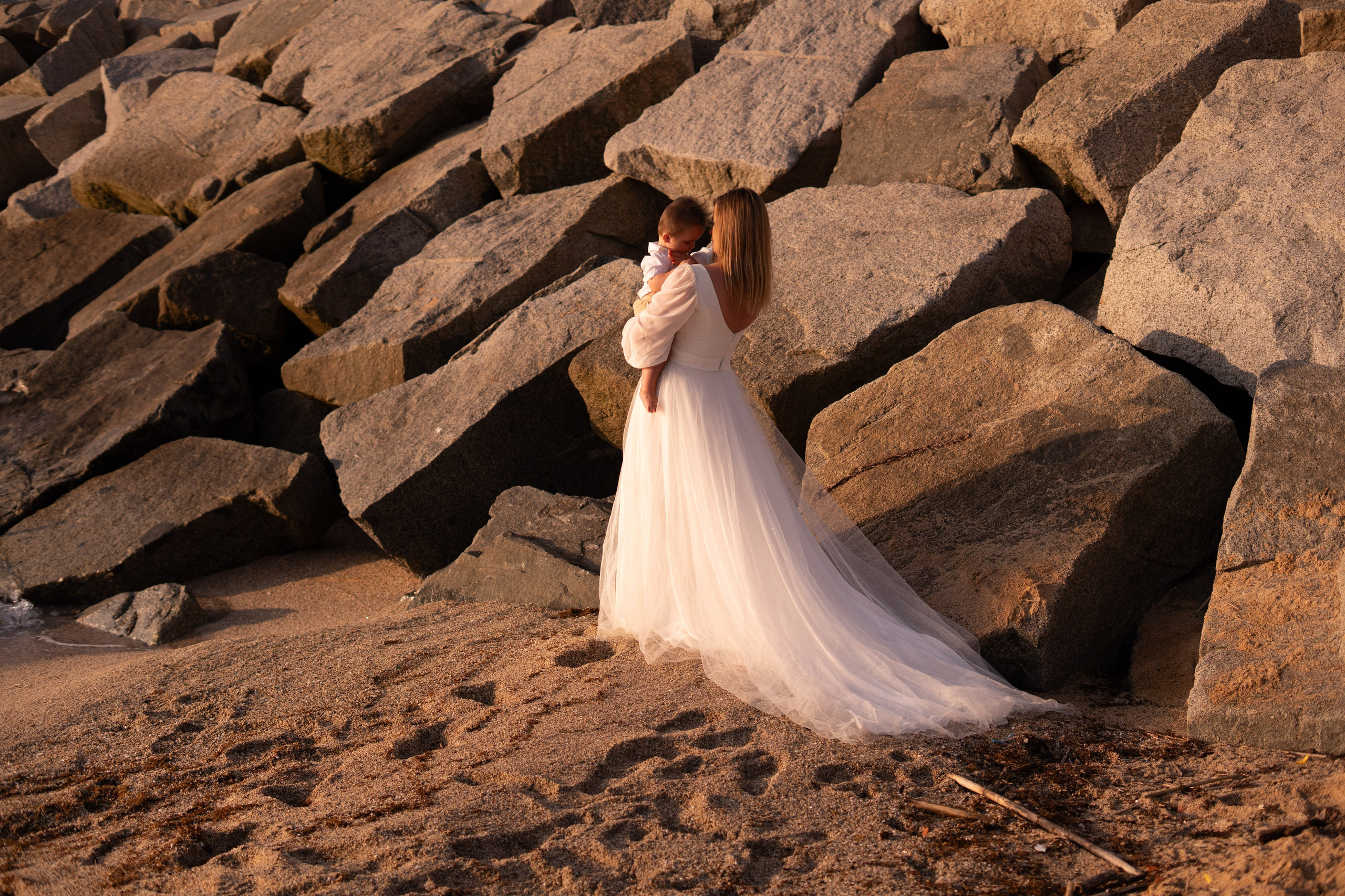 Masha and Timur. Wedding Photographer in Barcelona and Medellin