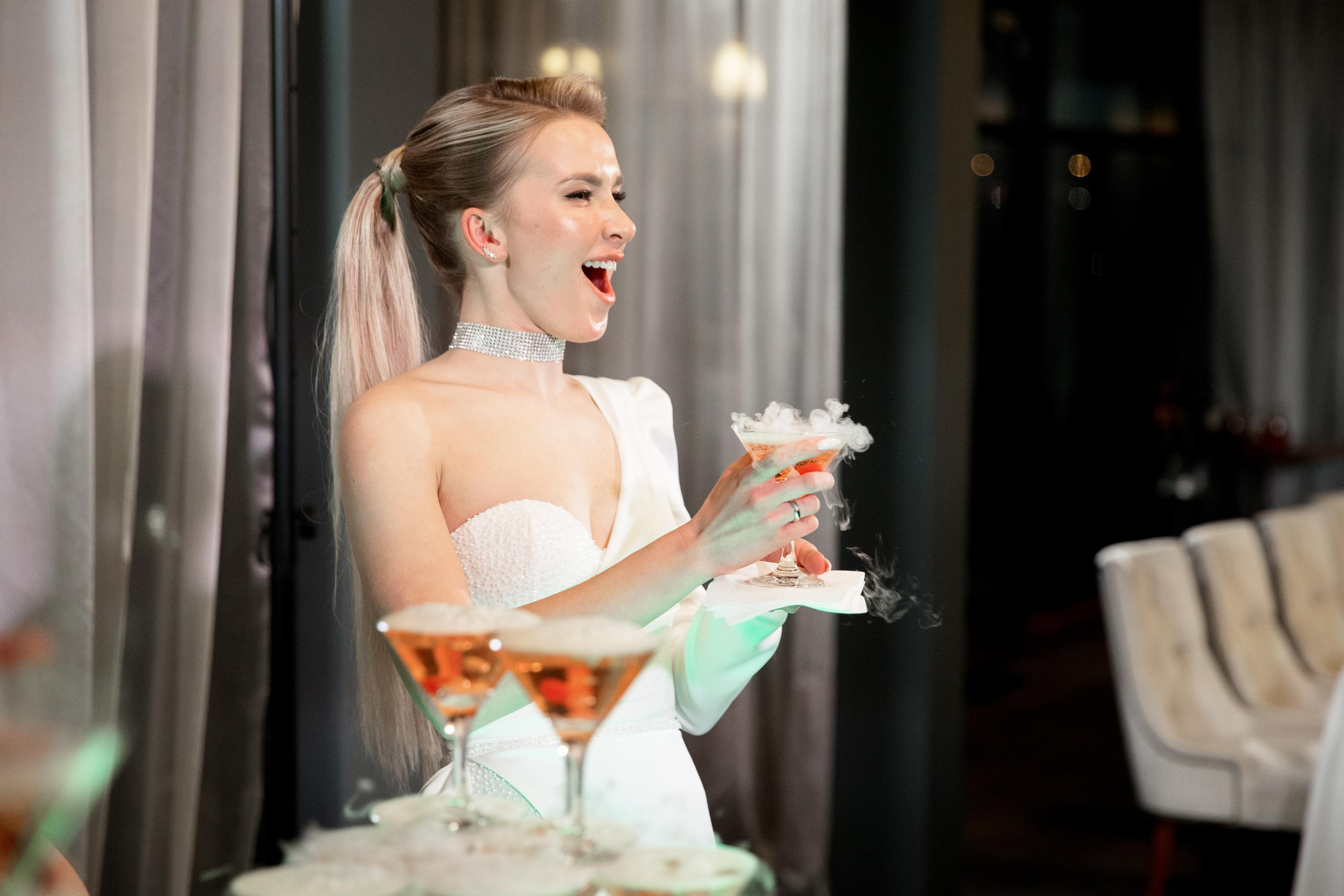 Свадебная фотосессия в отеле Эрмитаж. Свадебный фотограф в Санкт-Петербурге Никита Кузякин