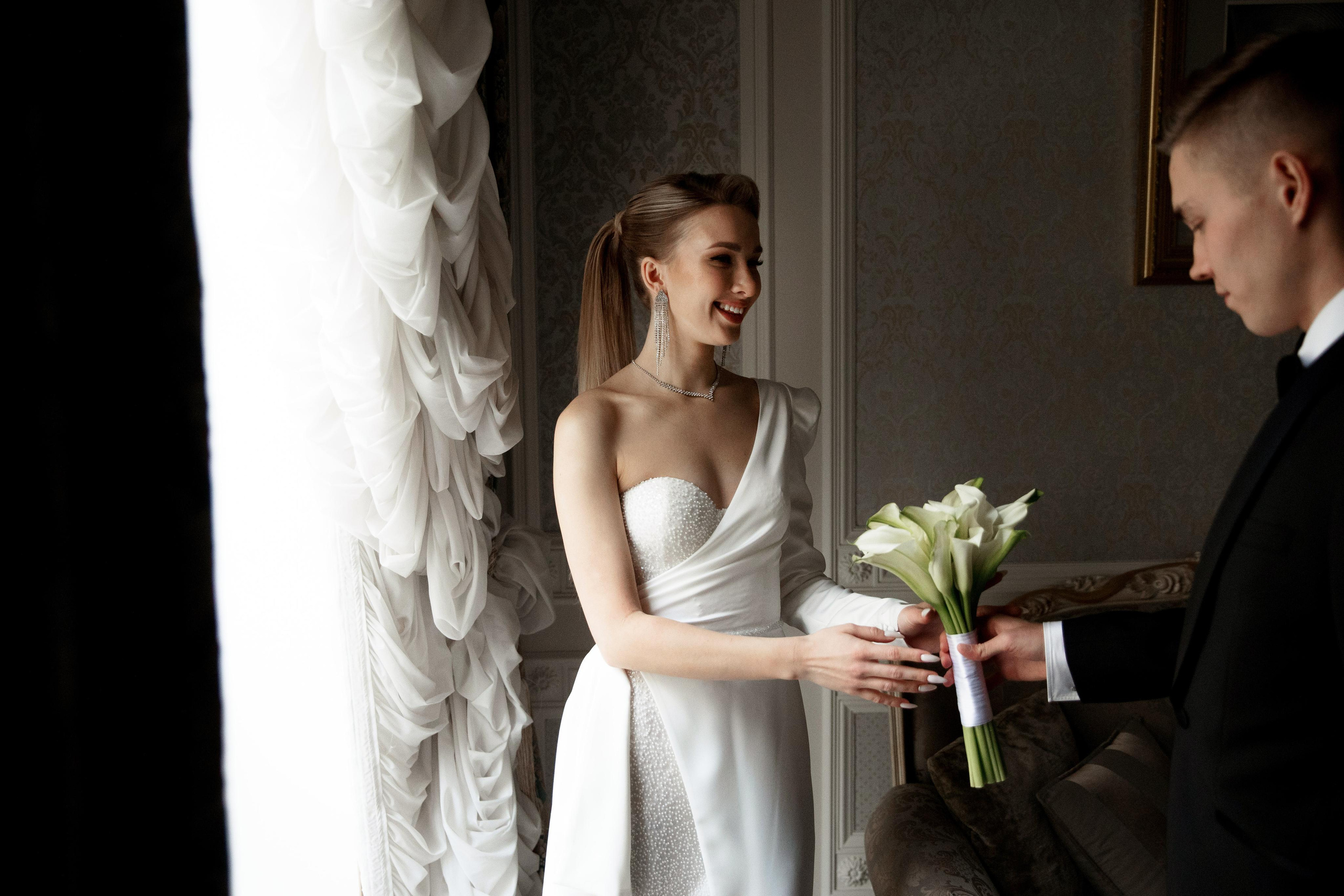 Свадебная фотосессия в отеле Эрмитаж. Свадебный фотограф в Санкт-Петербурге Никита Кузякин