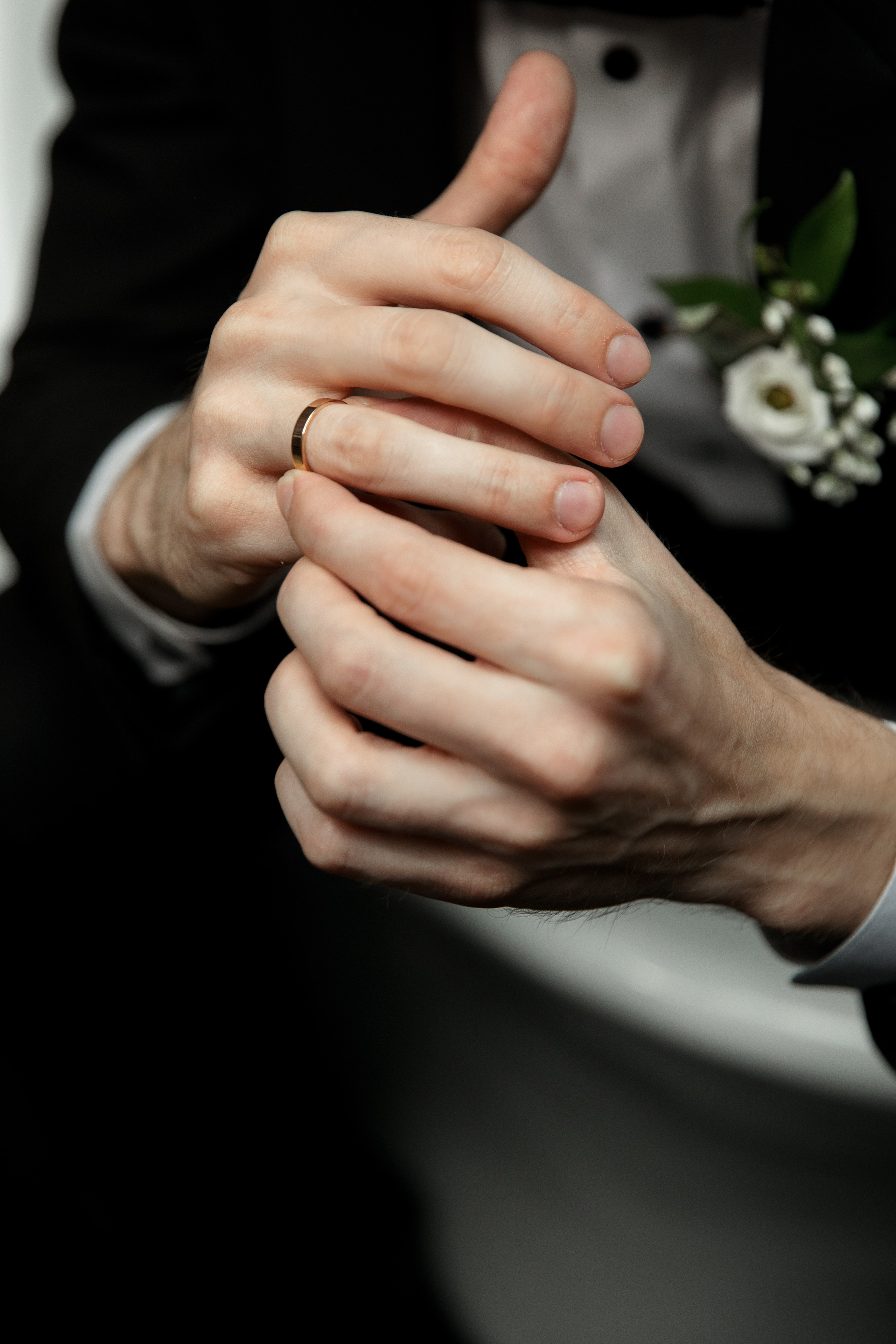 кольцо жениха 