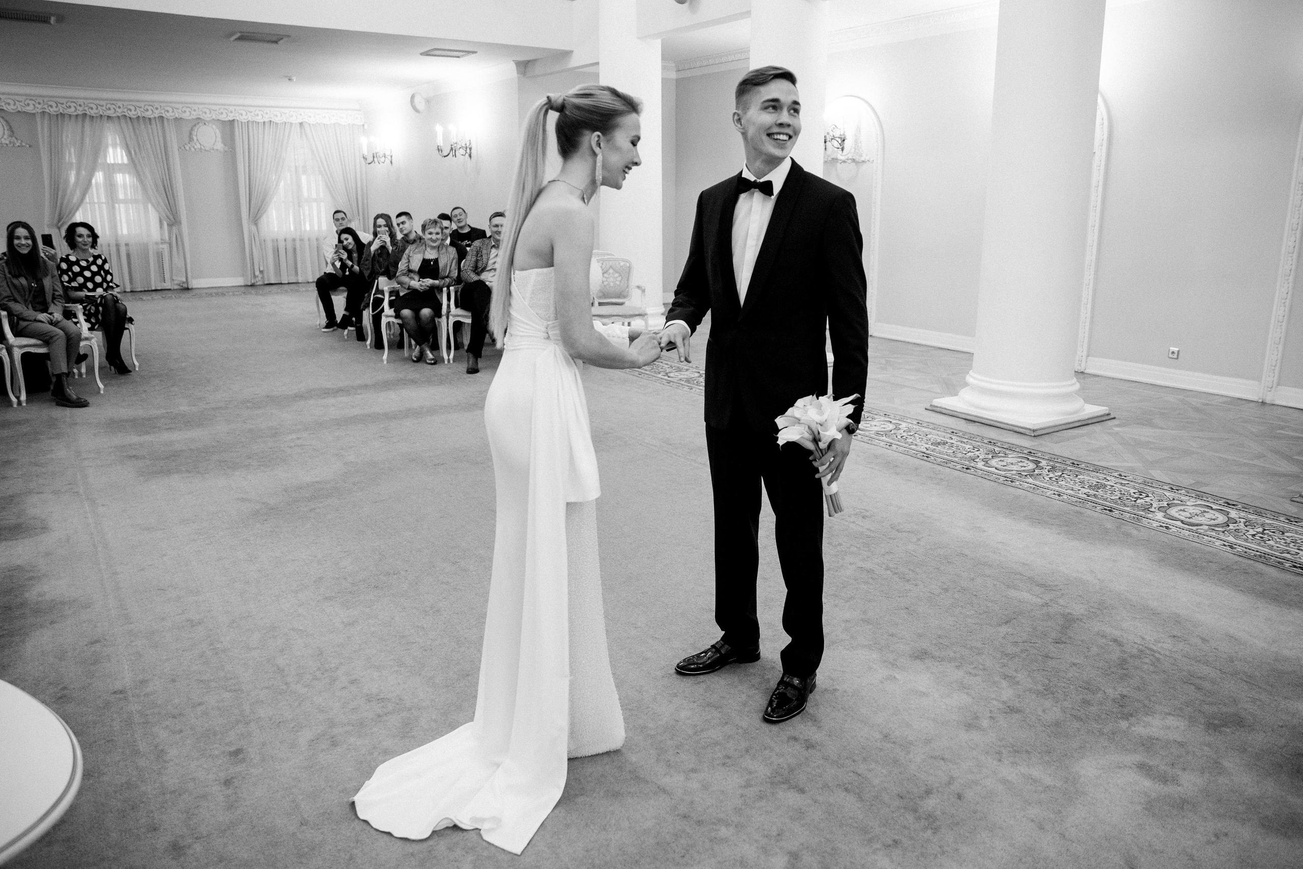 Свадебная фотосессия в отеле Эрмитаж. Свадебный фотограф в Санкт-Петербурге Никита Кузякин