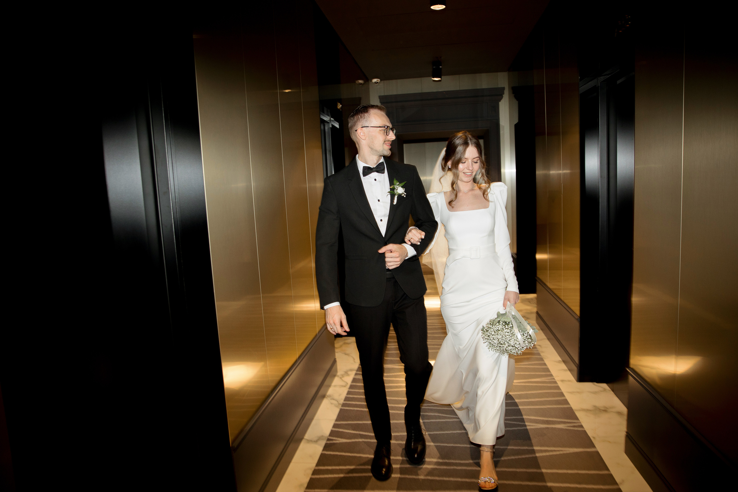 фотосессия в коридорах отеля