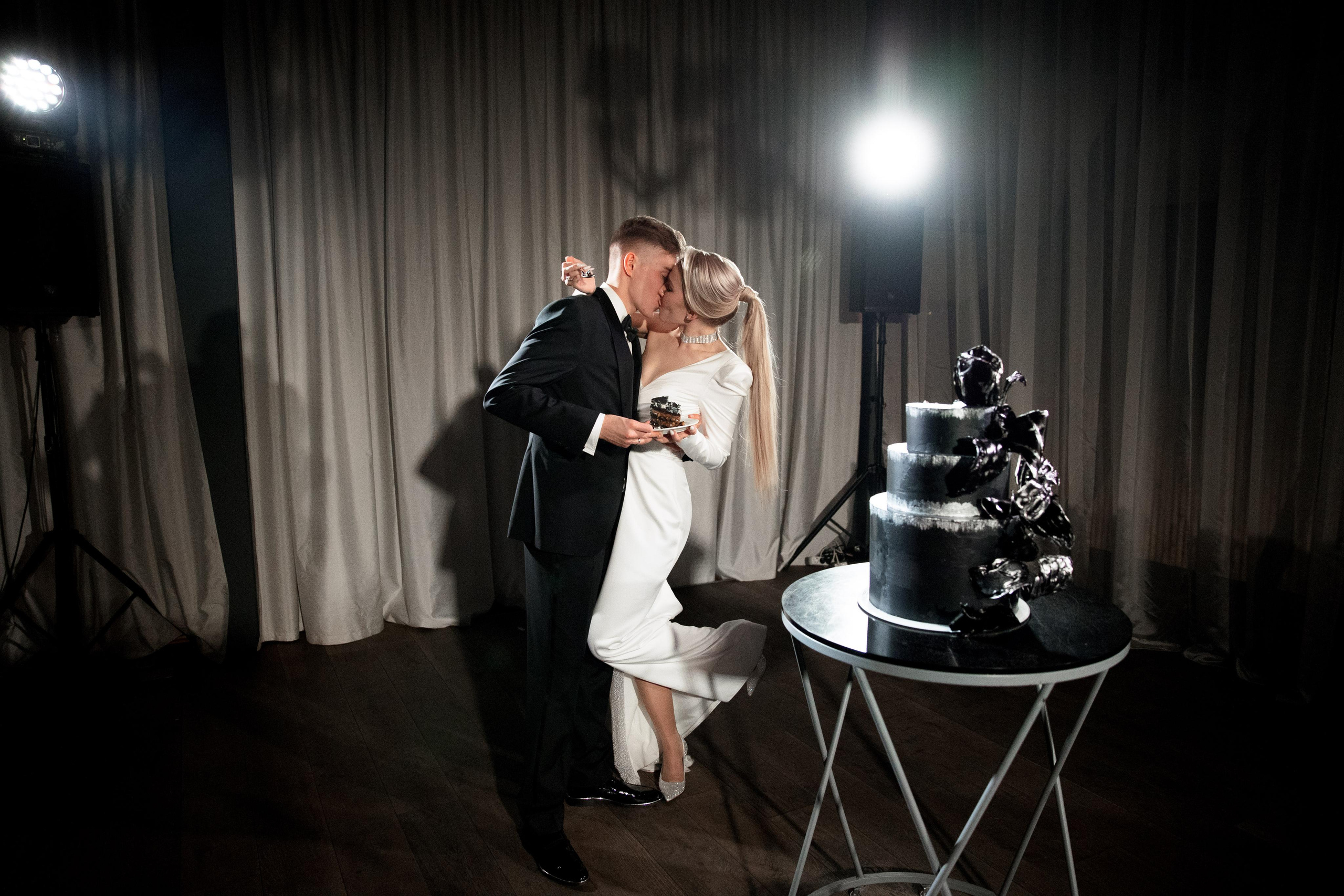 Свадебная фотосессия в отеле Эрмитаж. Свадебный фотограф в Санкт-Петербурге Никита Кузякин