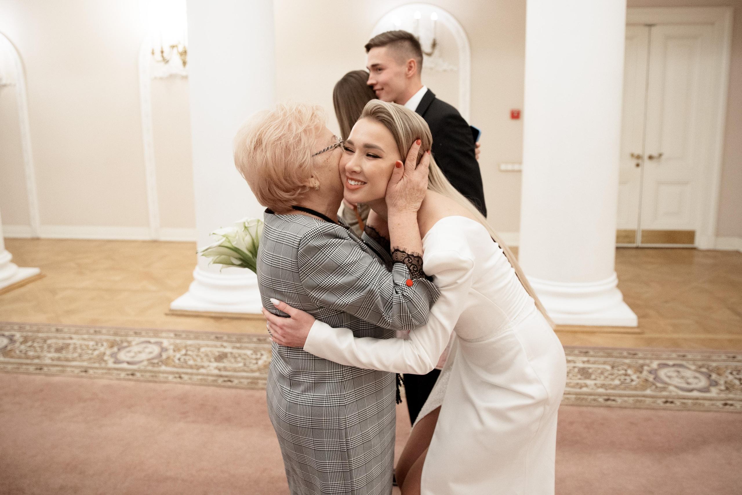 Свадебная фотосессия в отеле Эрмитаж. Свадебный фотограф в Санкт-Петербурге Никита Кузякин