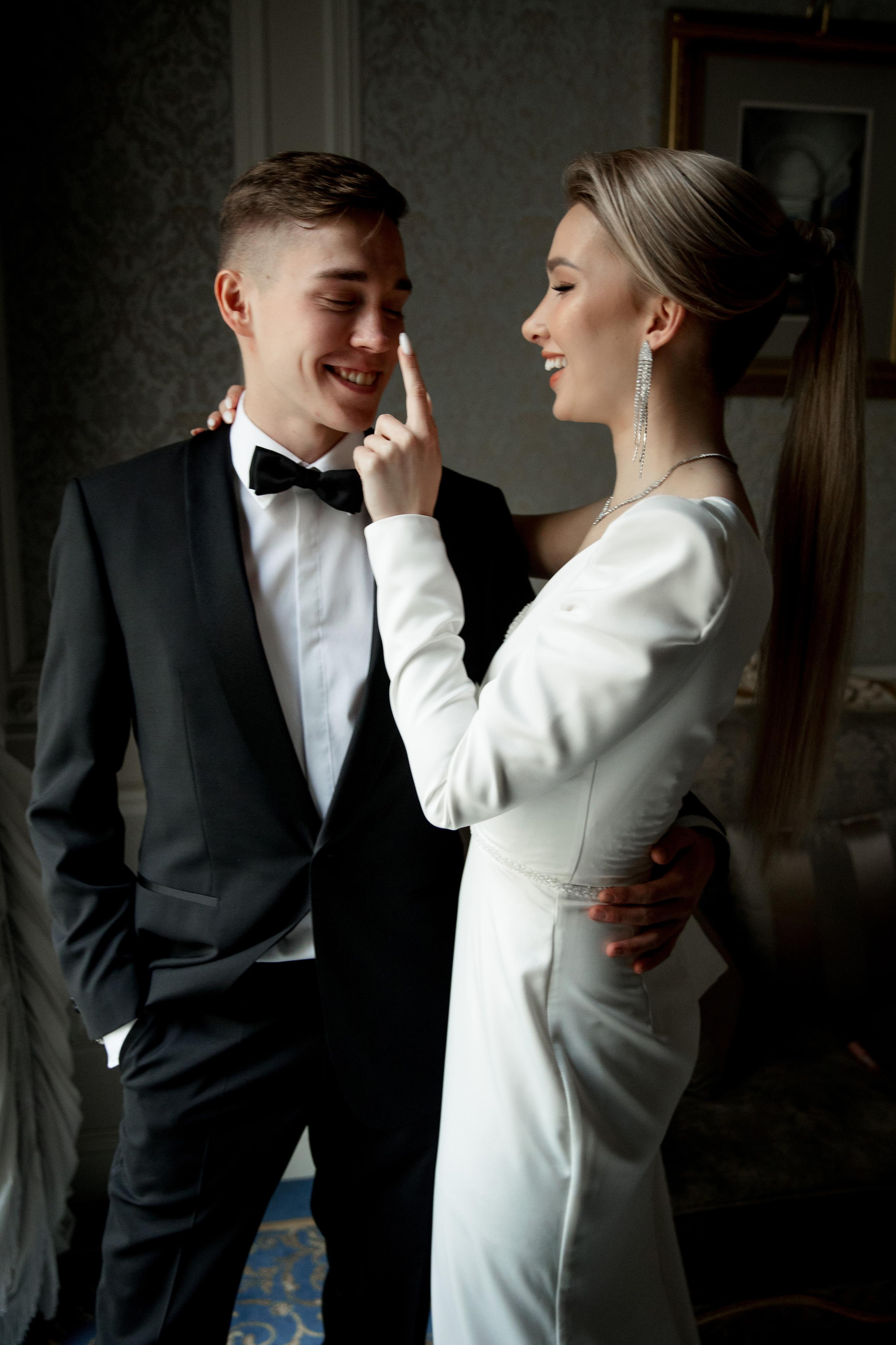 Свадебная фотосессия в отеле Эрмитаж. Свадебный фотограф в Санкт-Петербурге Никита Кузякин